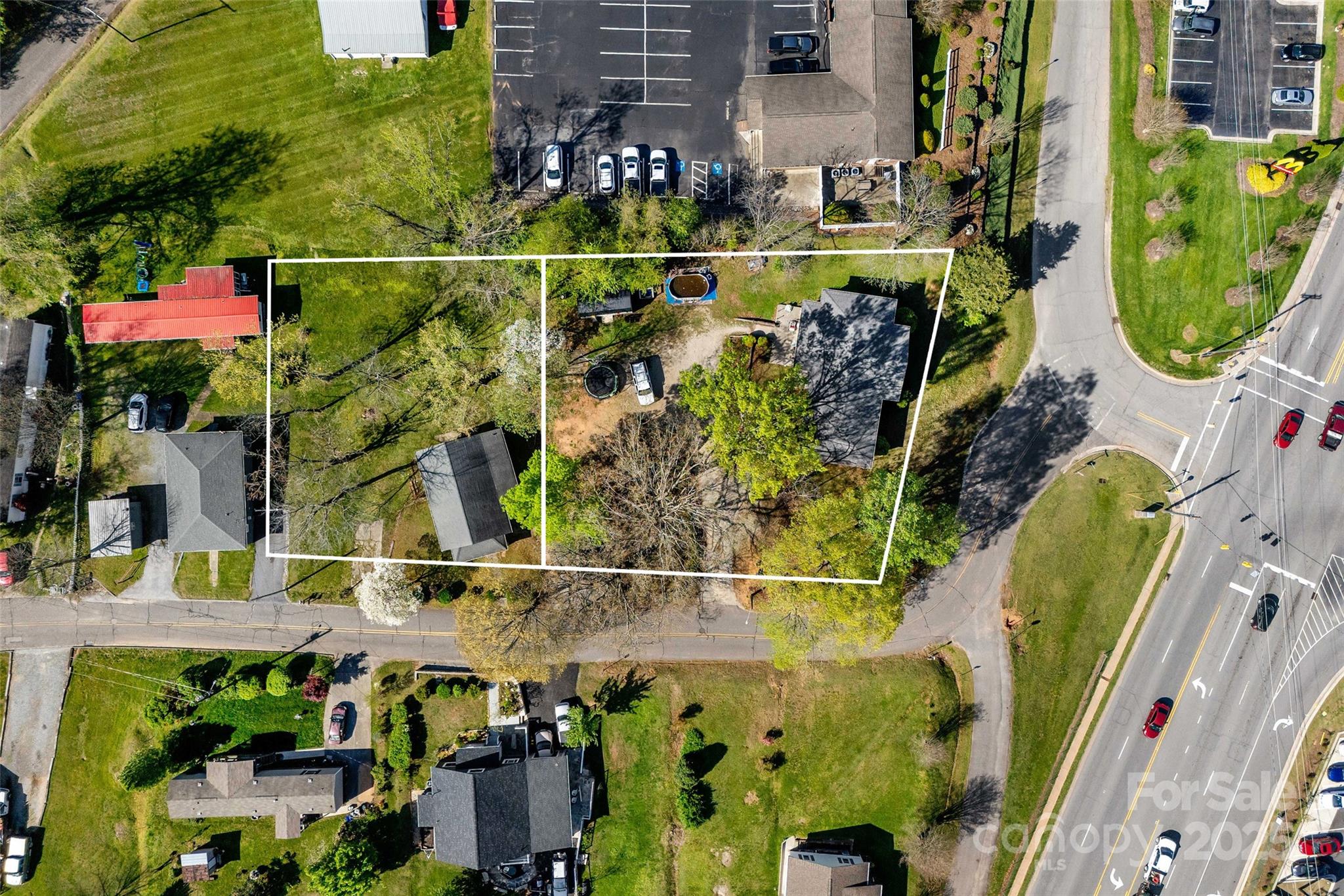36 & 50 Catawba Avenue Property Photo 1