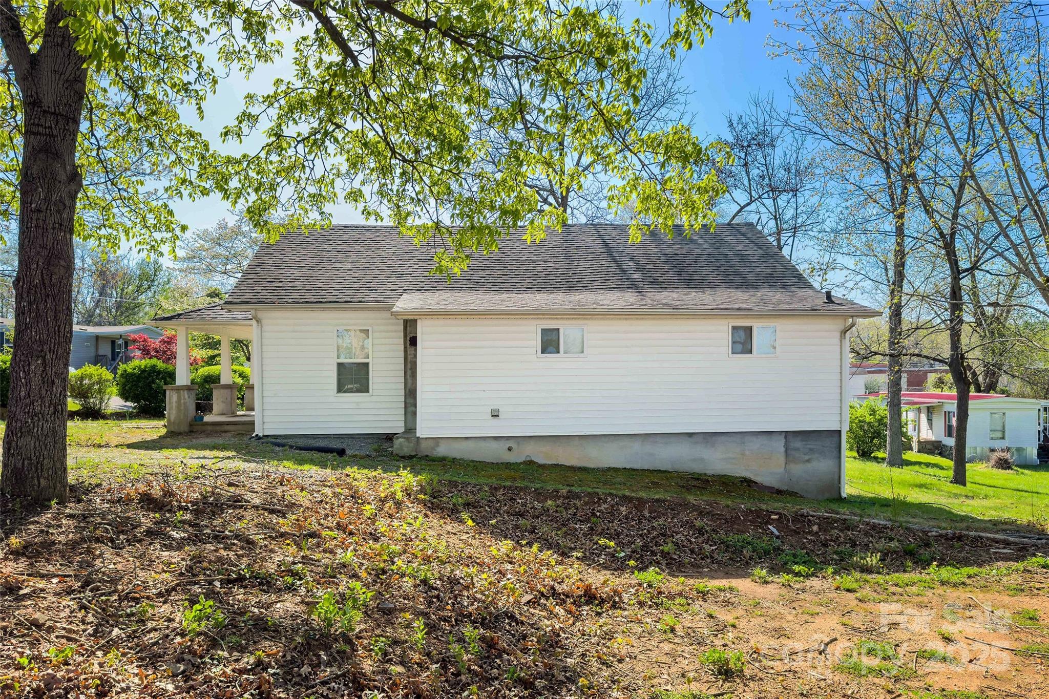 36 & 50 Catawba Avenue Property Photo 17