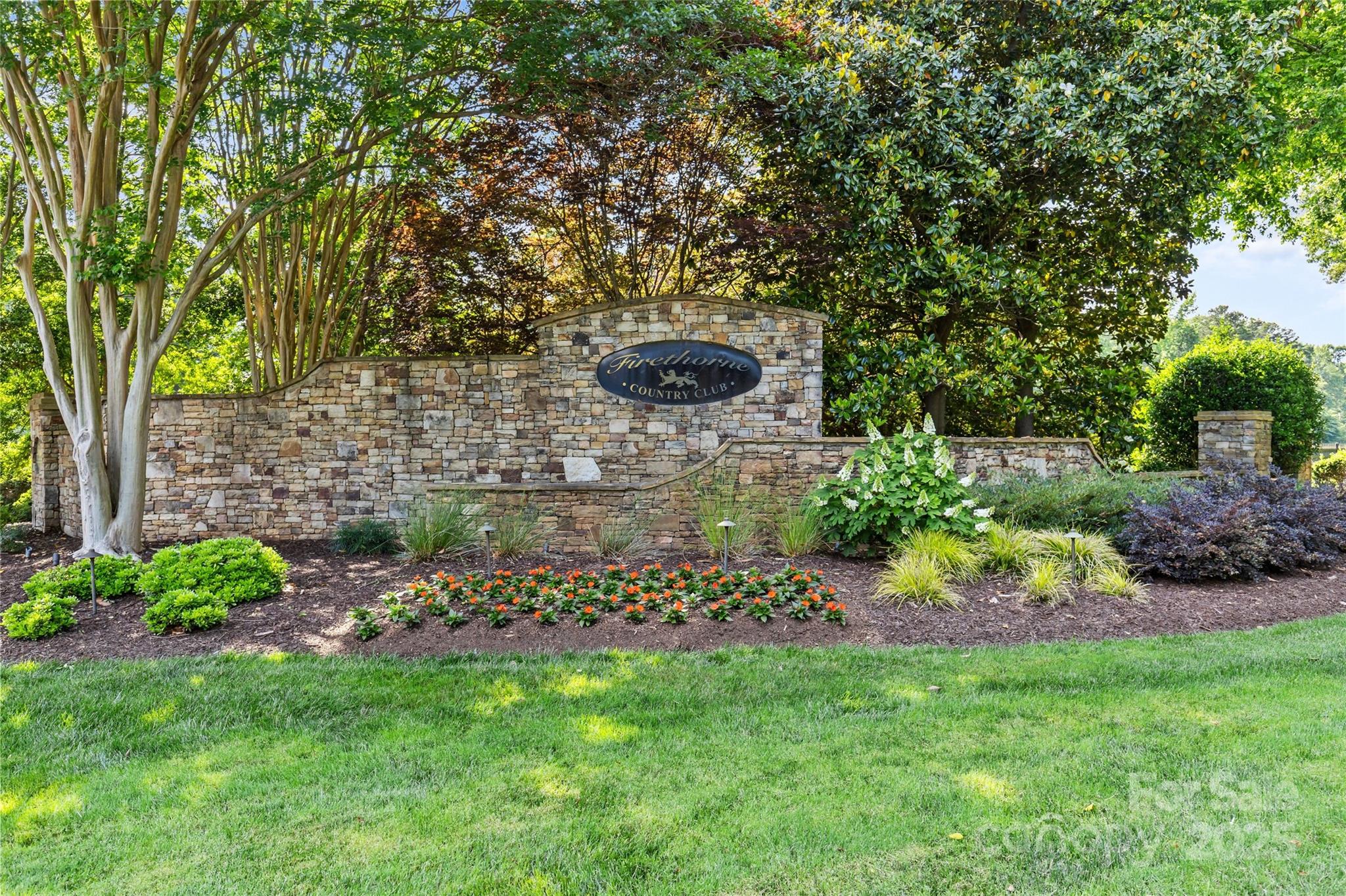 1009 Seminole Drive Property Photo 34