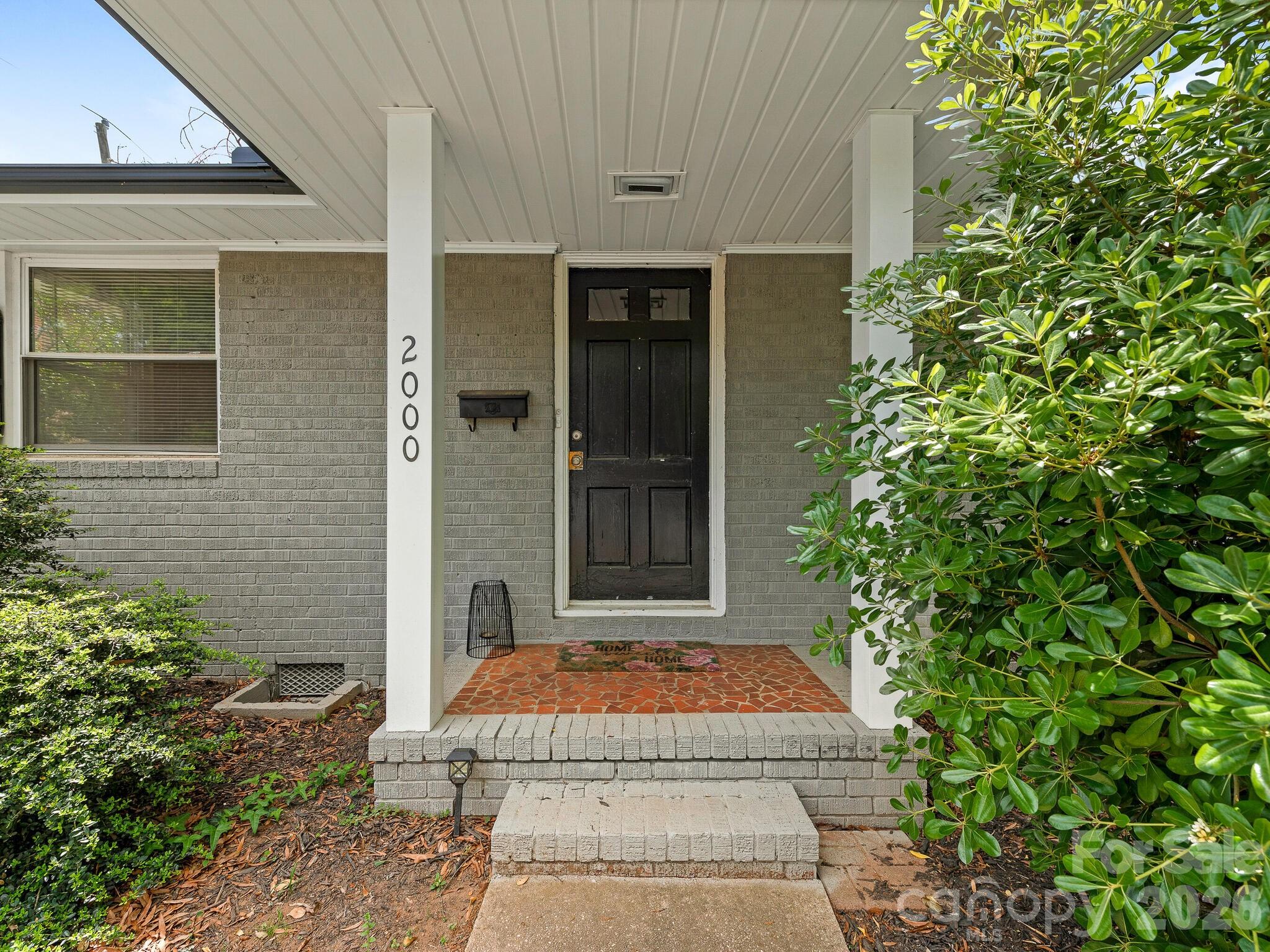 1301 S Kings Drive Property Photo 16