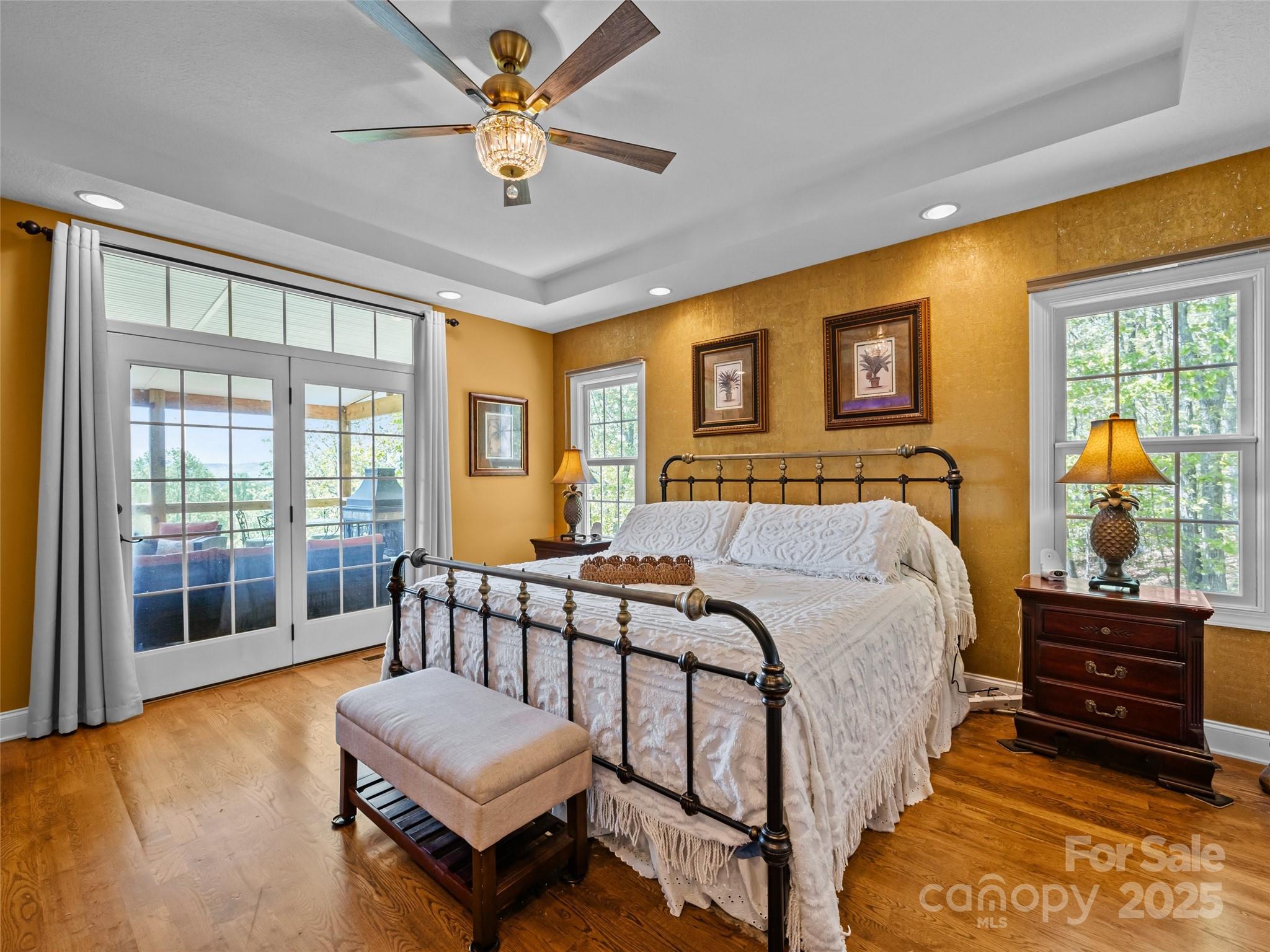 410 Lamp Post Drive Property Photo 10