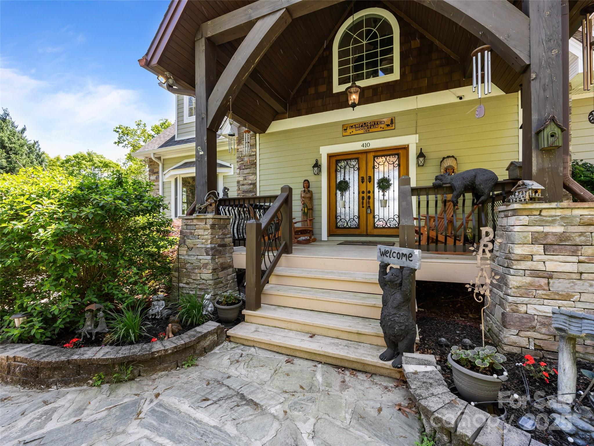 410 Lamp Post Drive Property Photo 12