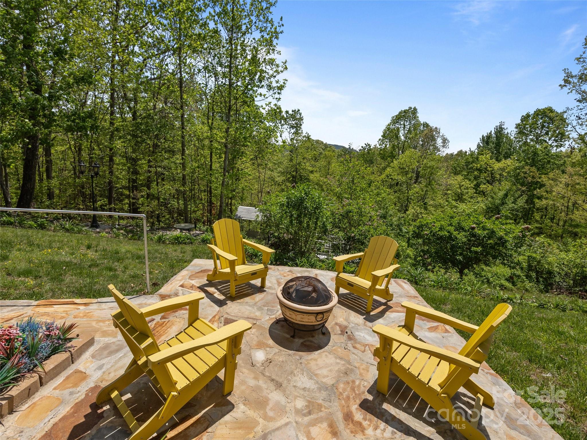 410 Lamp Post Drive Property Photo 21