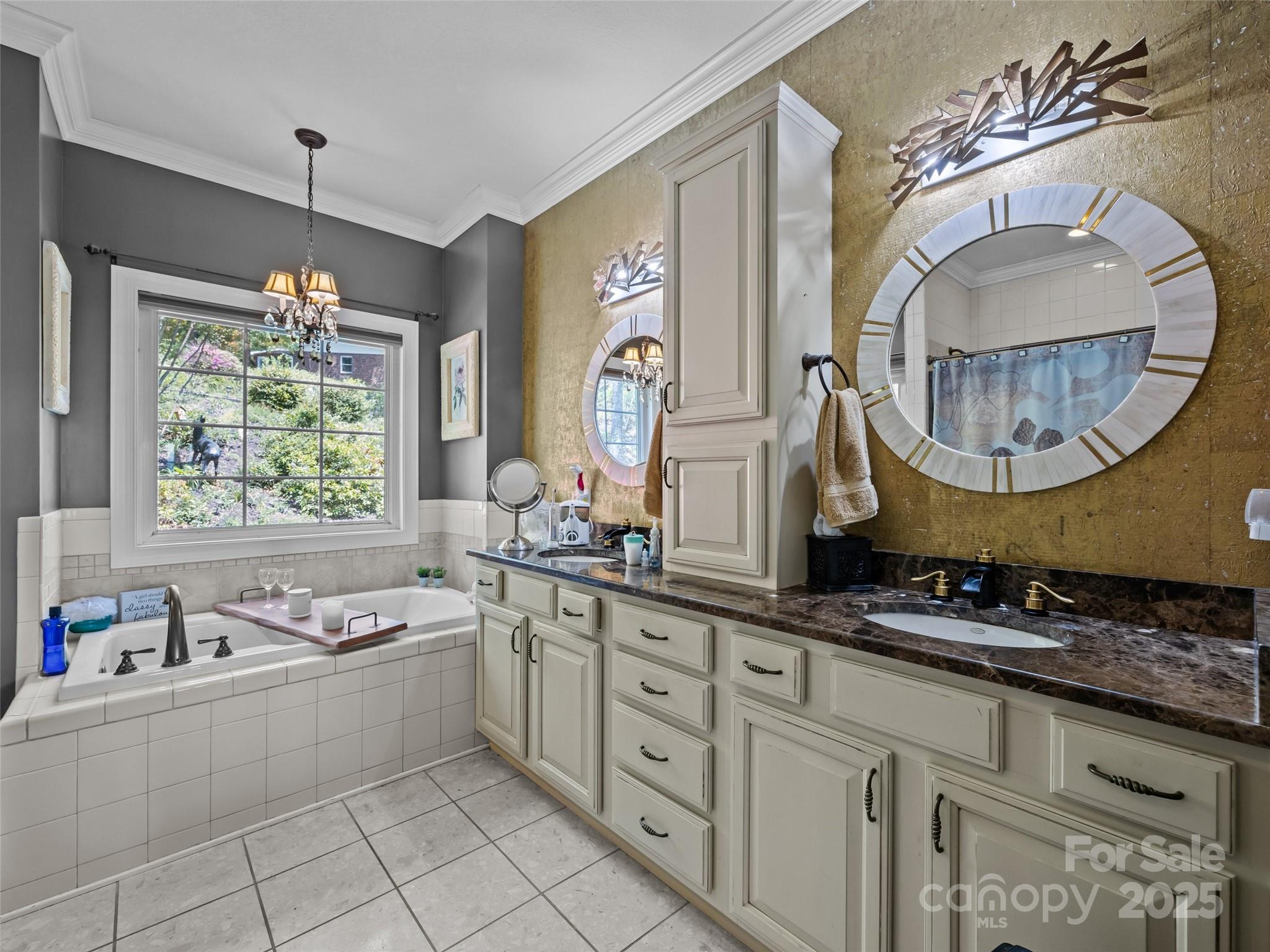 410 Lamp Post Drive Property Photo 31