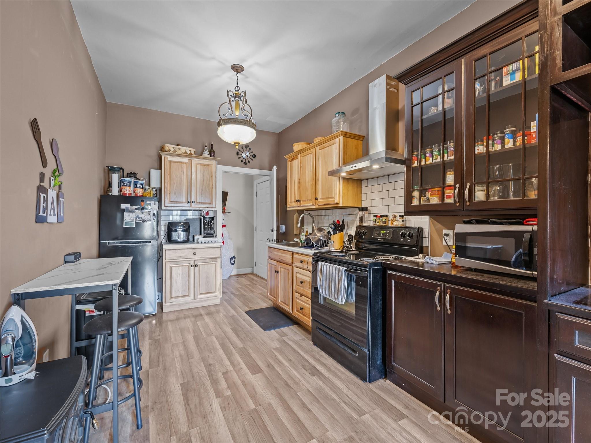 410 Lamp Post Drive Property Photo 41