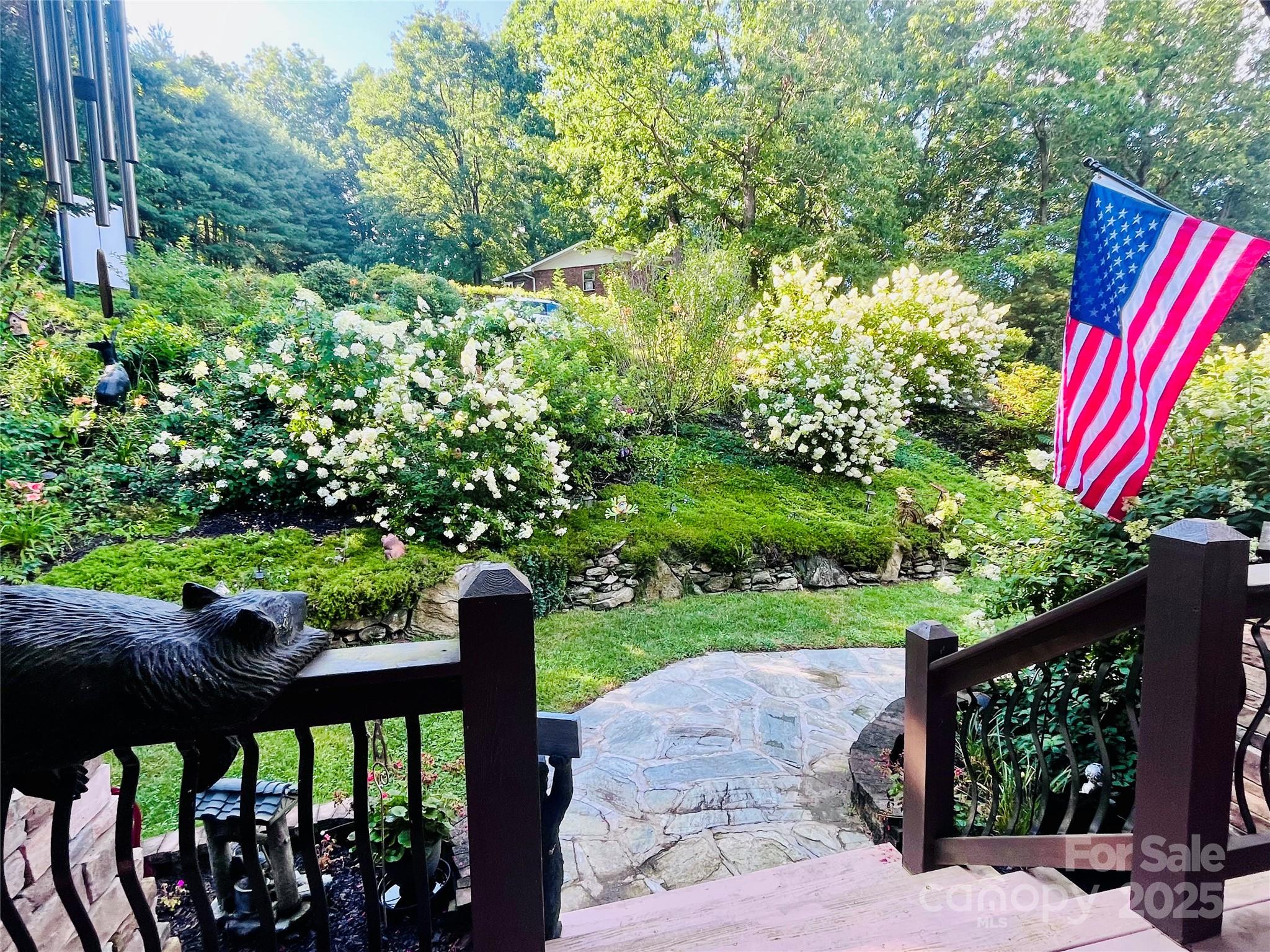 410 Lamp Post Drive Property Photo 47