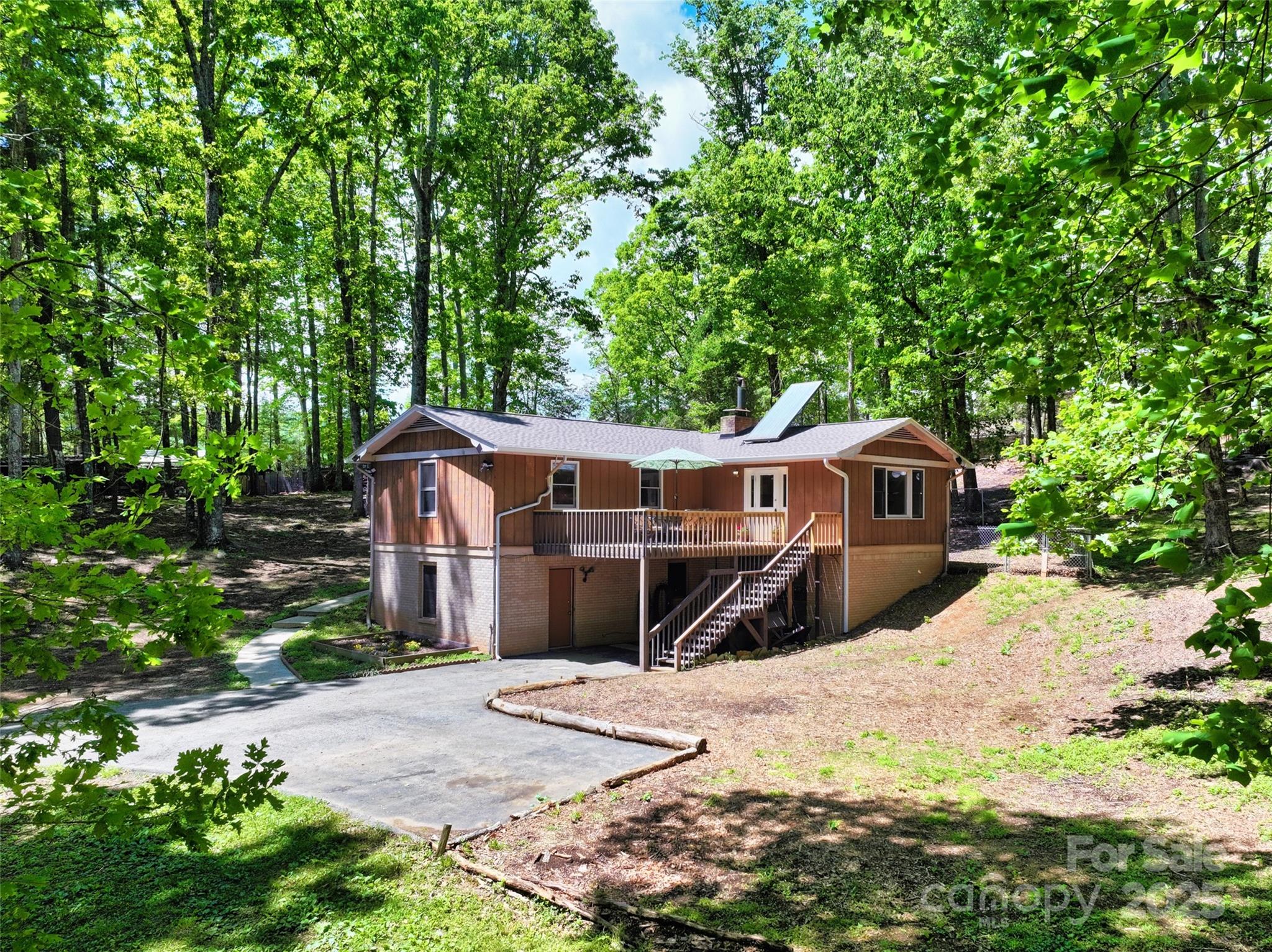 106 Gordon Drive Property Photo