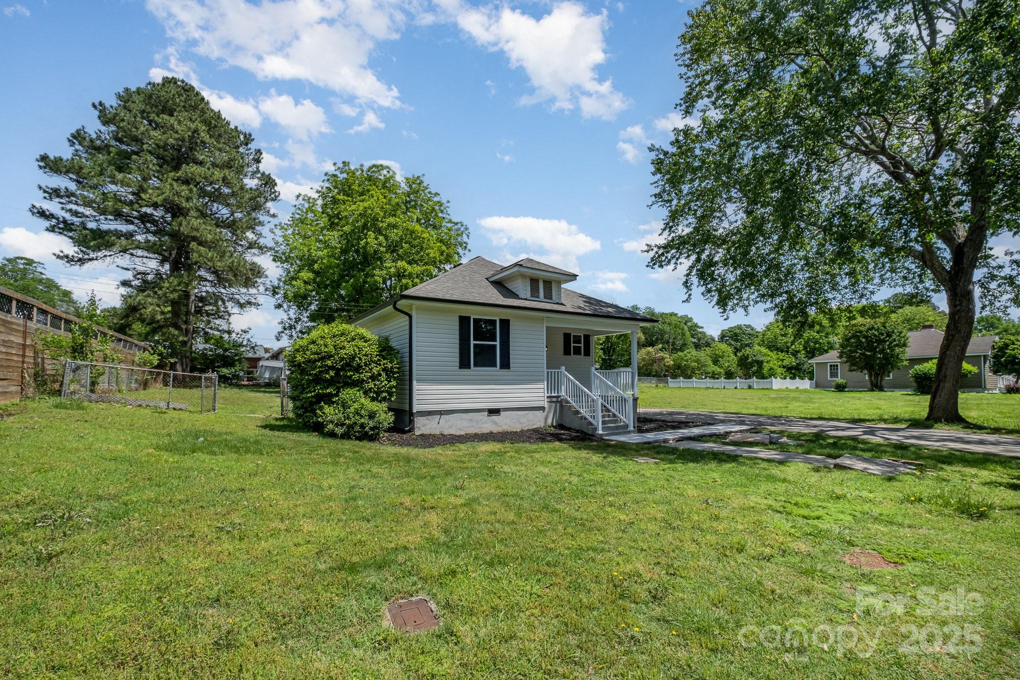 3050 Millstone Drive Property Photo 3