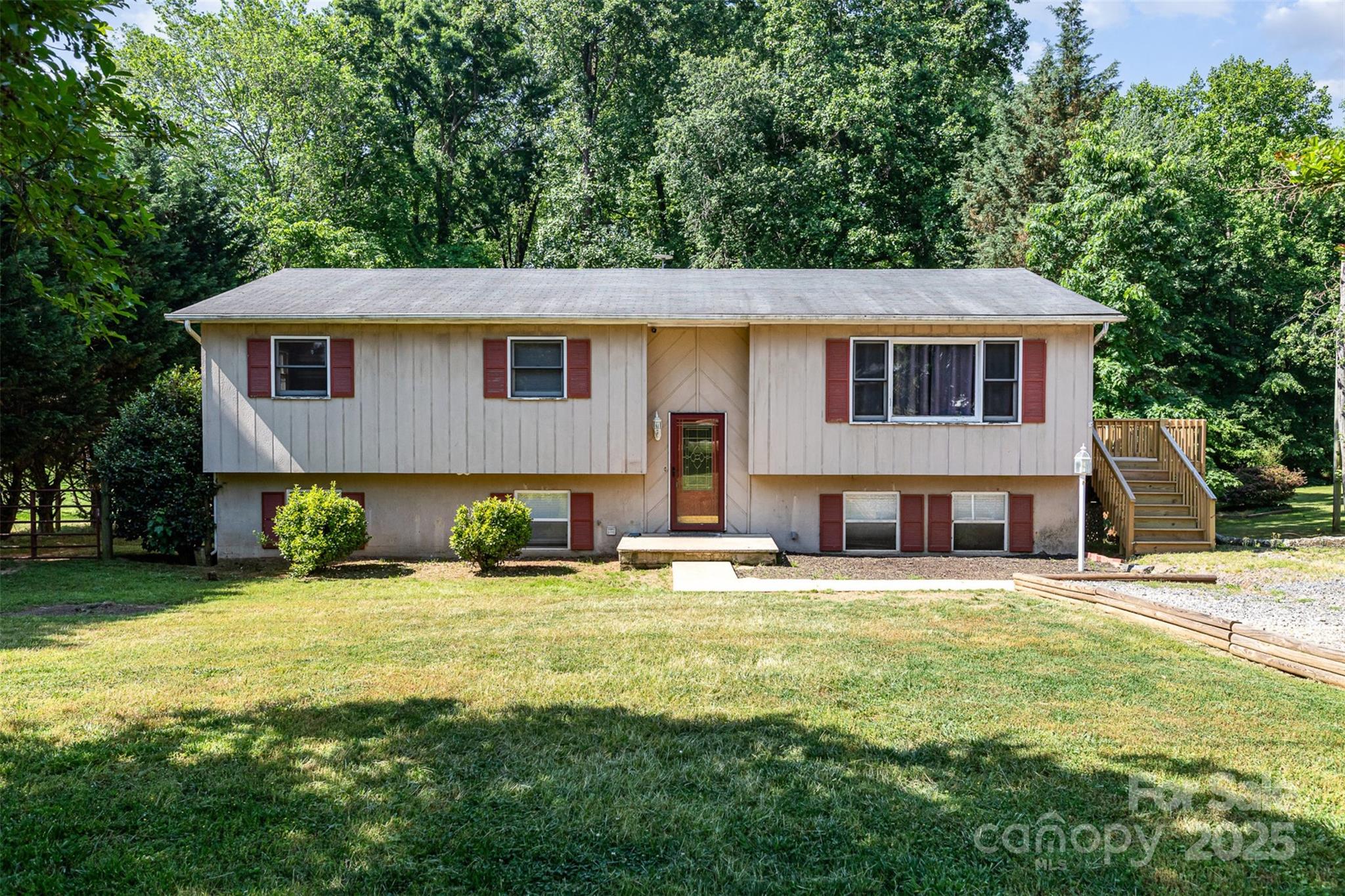 154 Seven Oaks Lane Property Photo