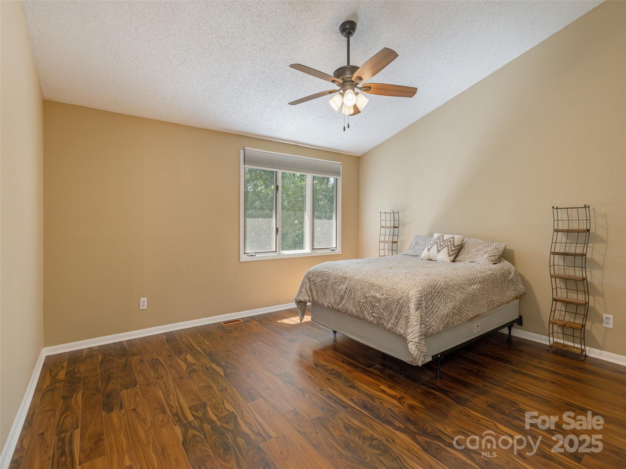 23 Hollybrook Drive Property Photo 11