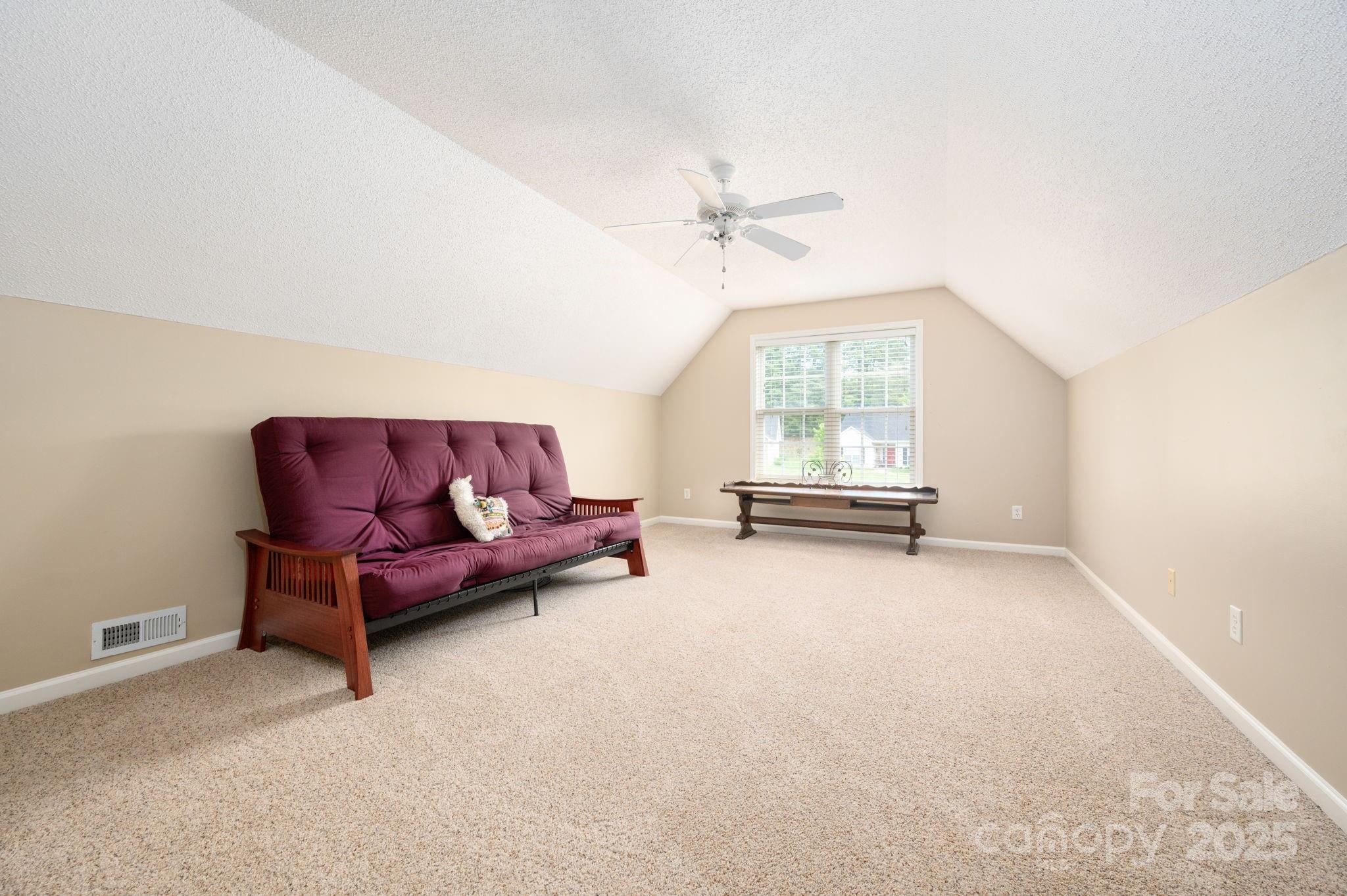 102 W Farm Creek Drive Property Photo 24