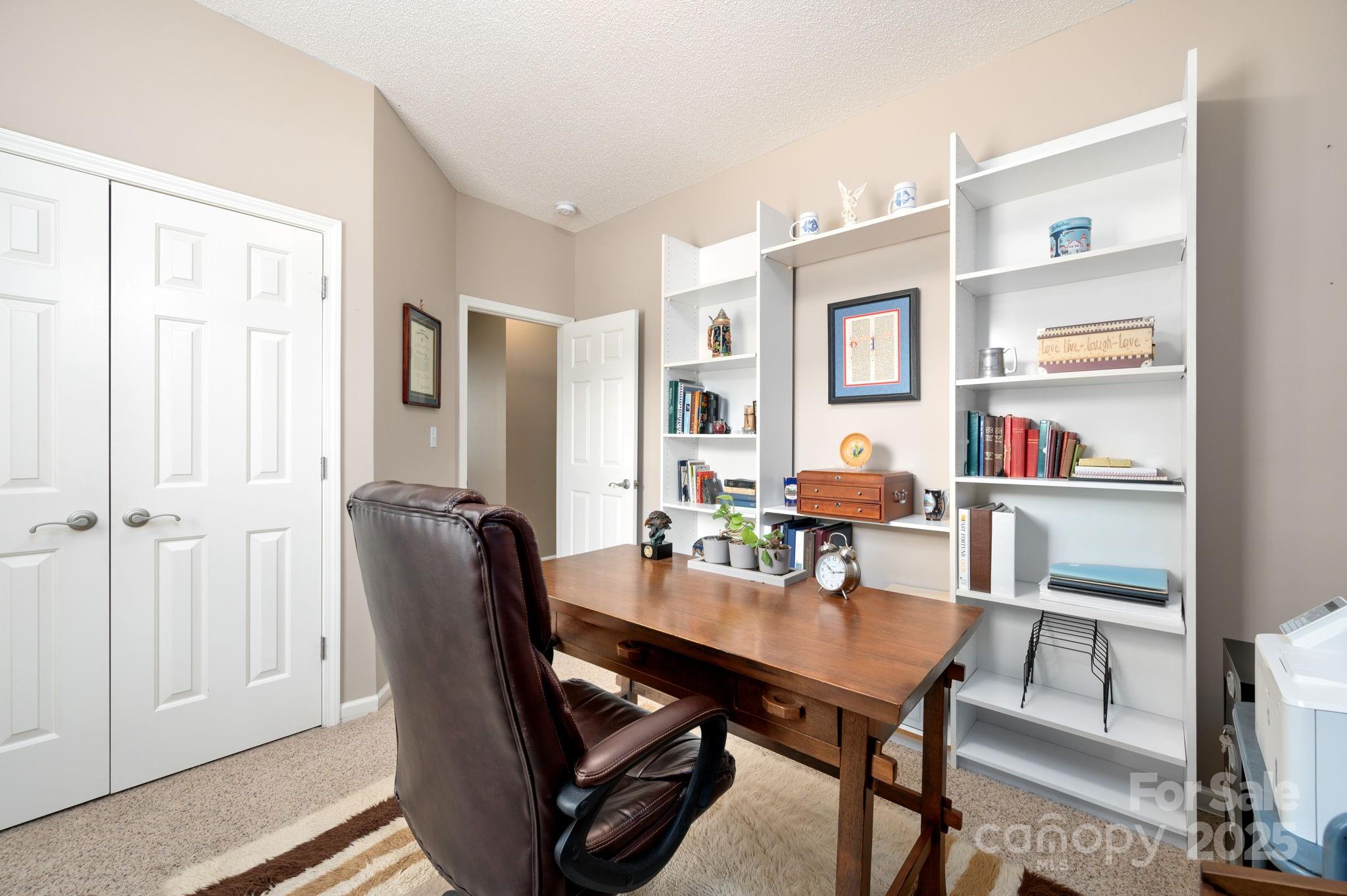 102 W Farm Creek Drive Property Photo 26