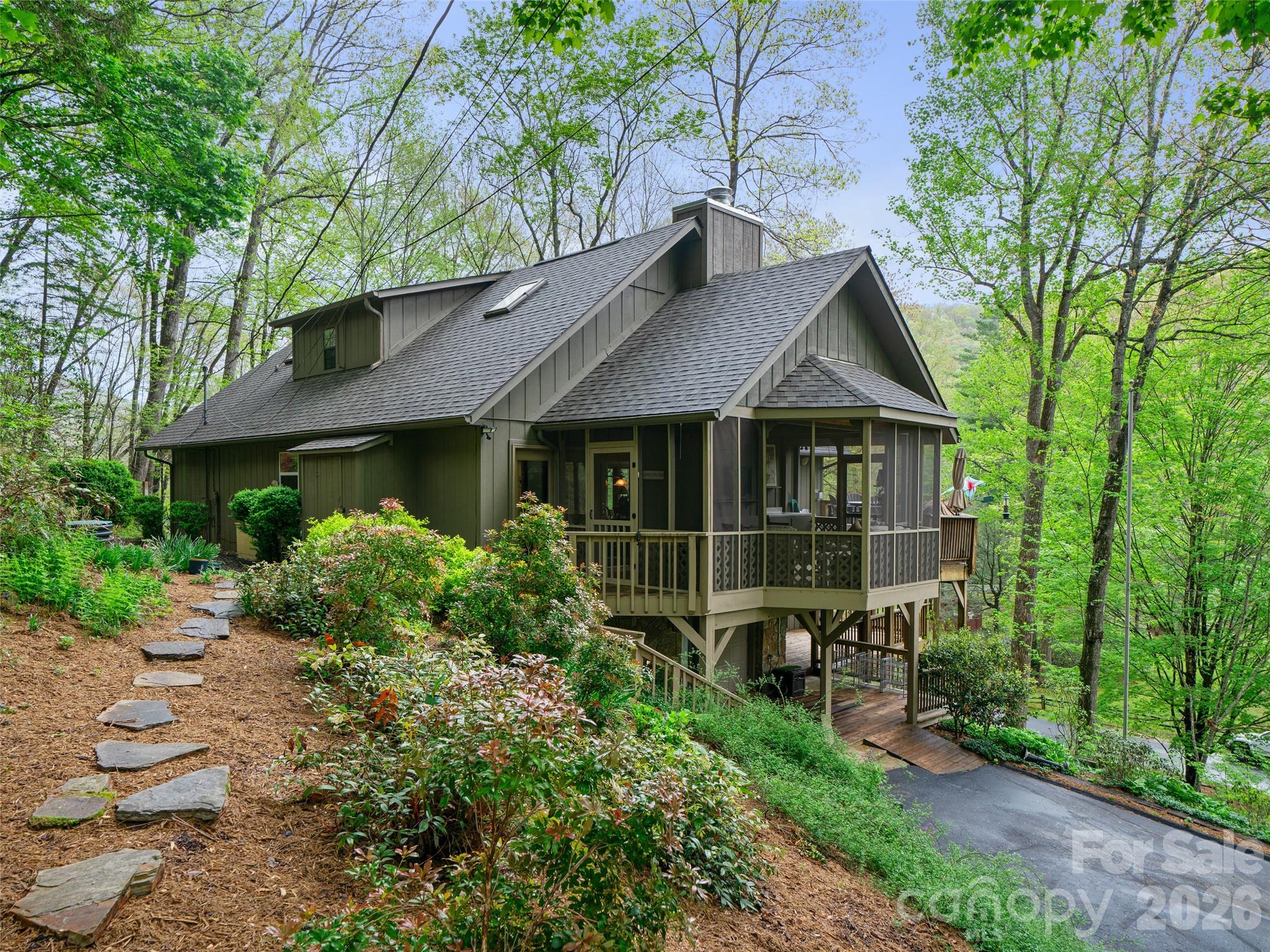 86 Laurel Drive Property Photo 3