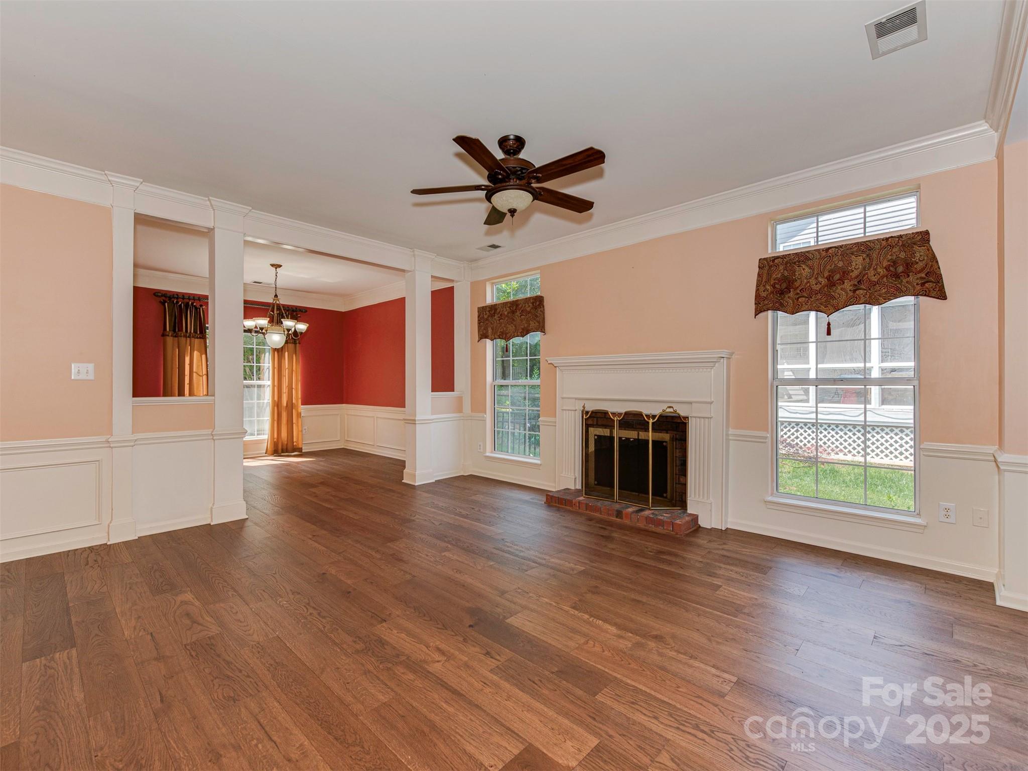 2825 Redfield Drive Property Photo 5