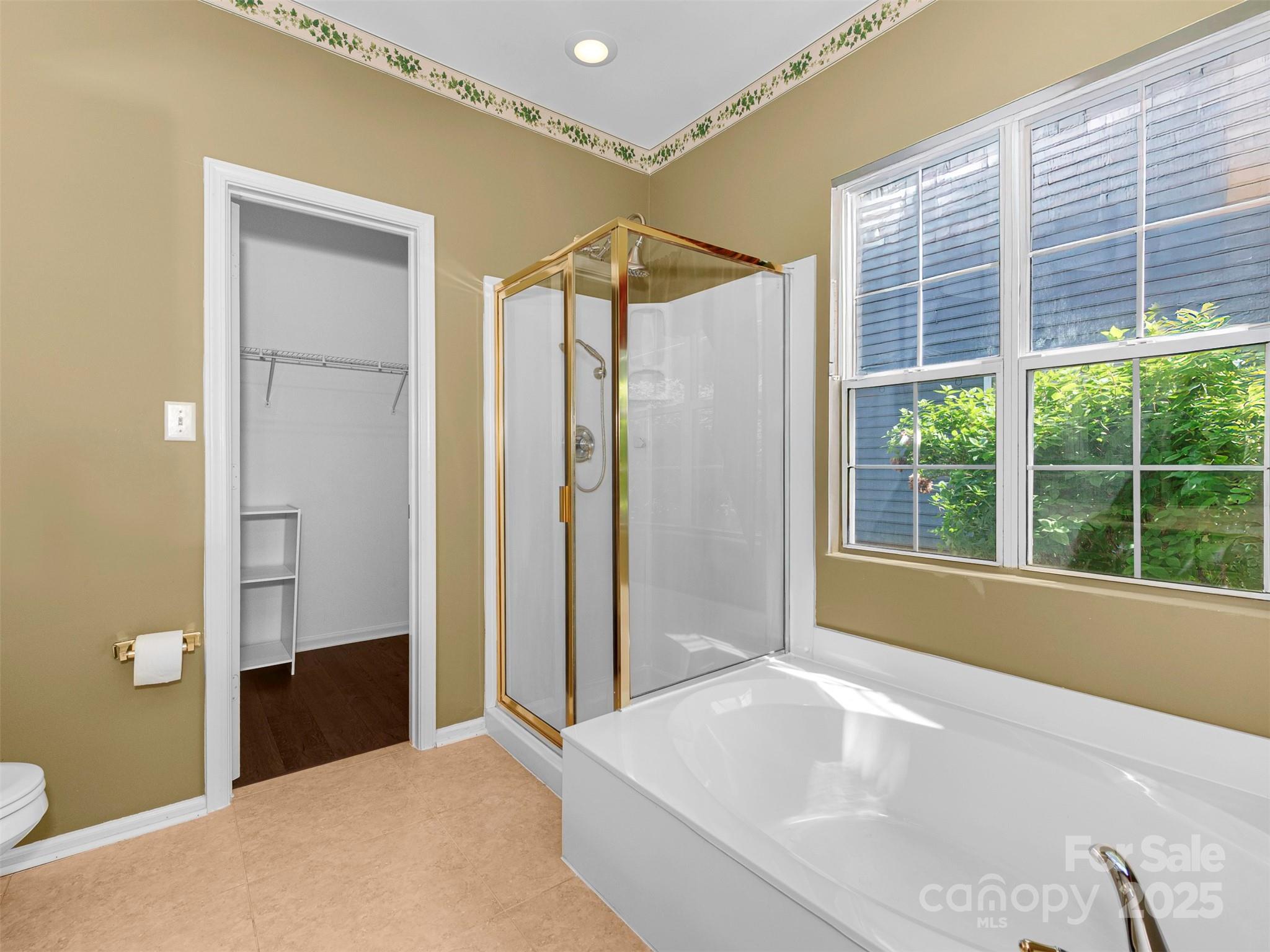 2825 Redfield Drive Property Photo 16