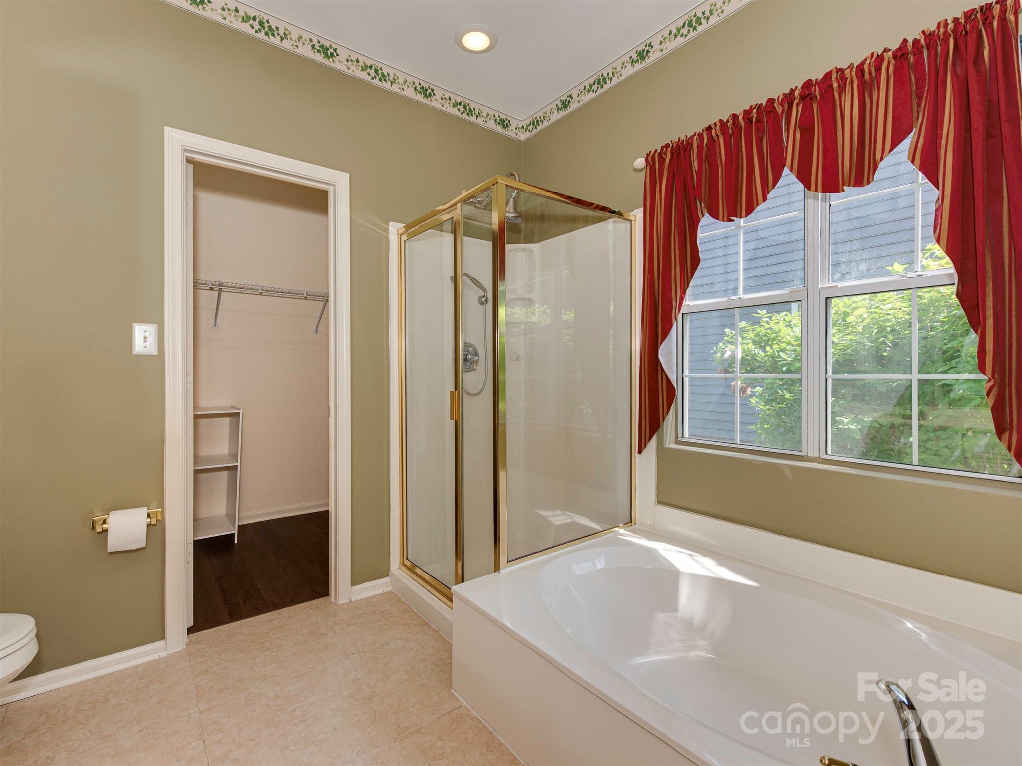 2825 Redfield Drive Property Photo 17