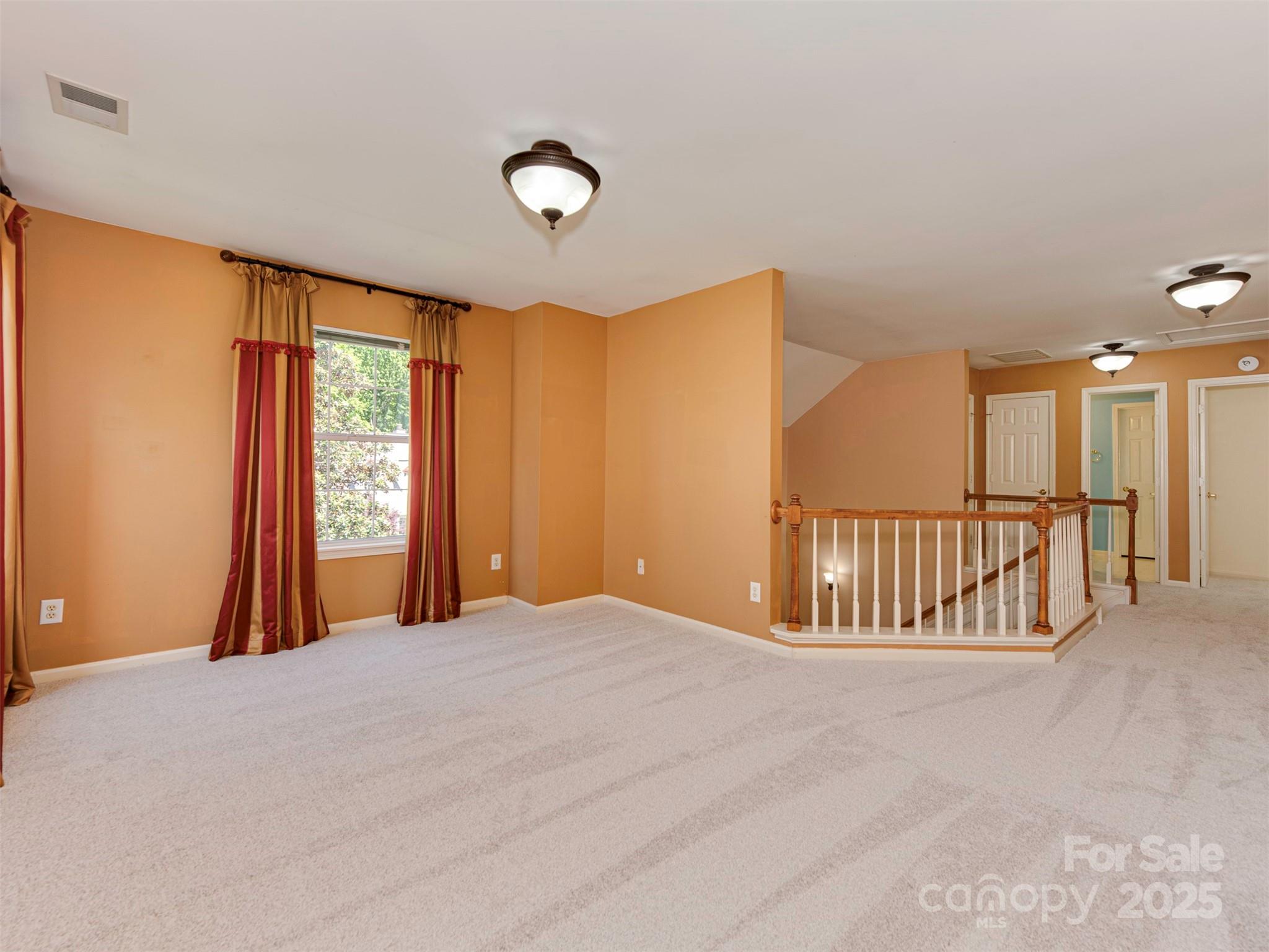 2825 Redfield Drive Property Photo 18