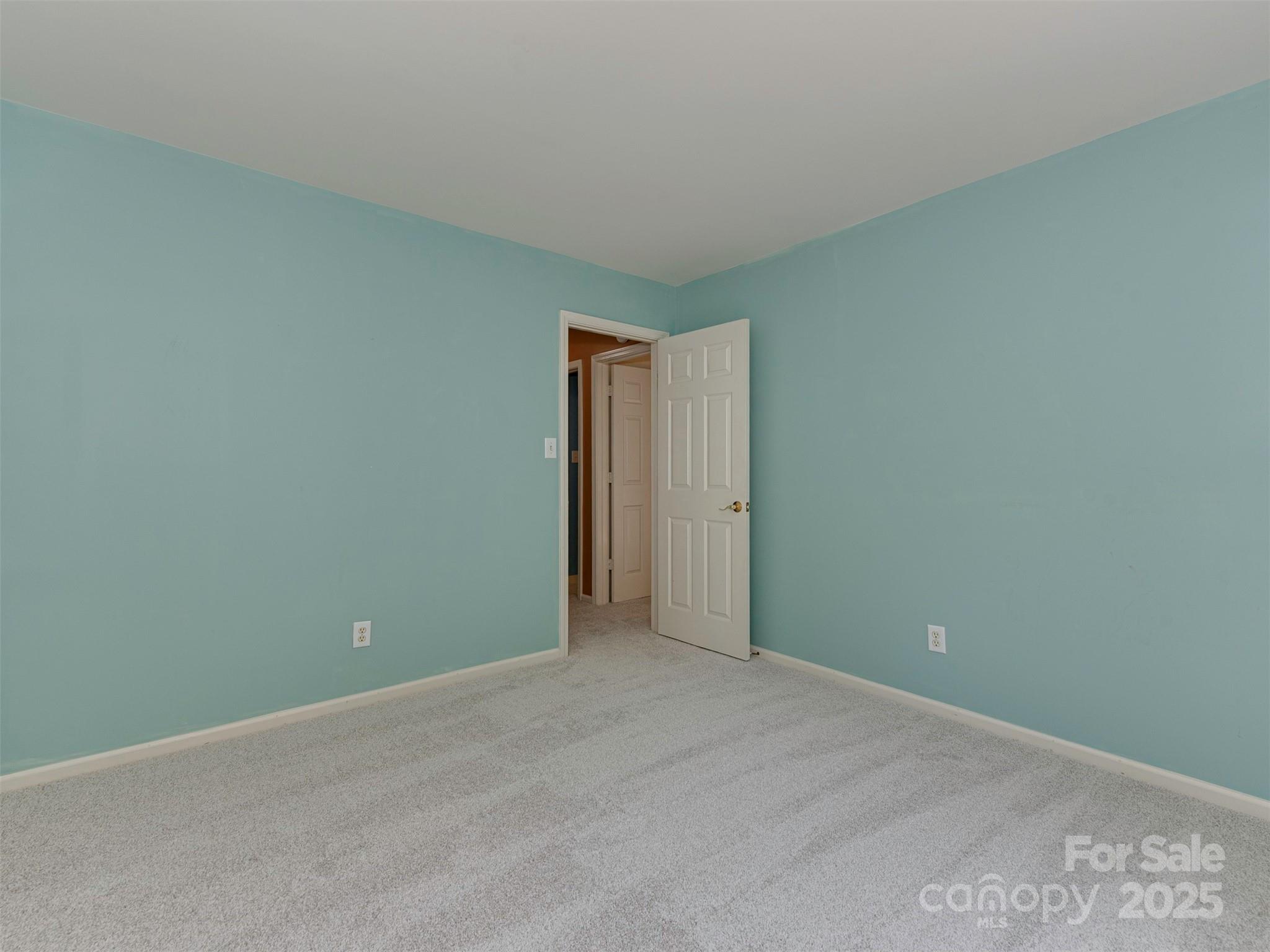 2825 Redfield Drive Property Photo 22