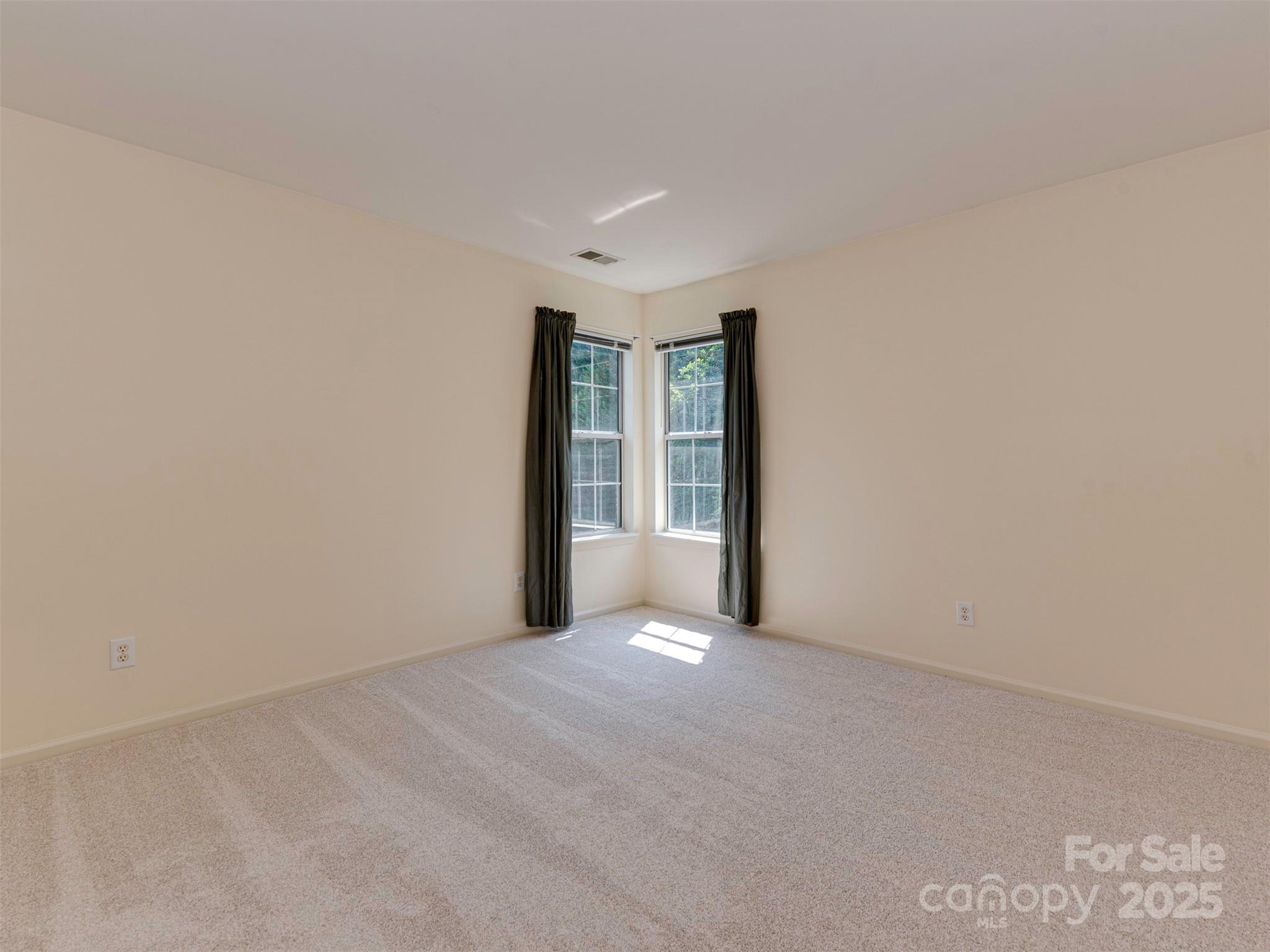 2825 Redfield Drive Property Photo 23