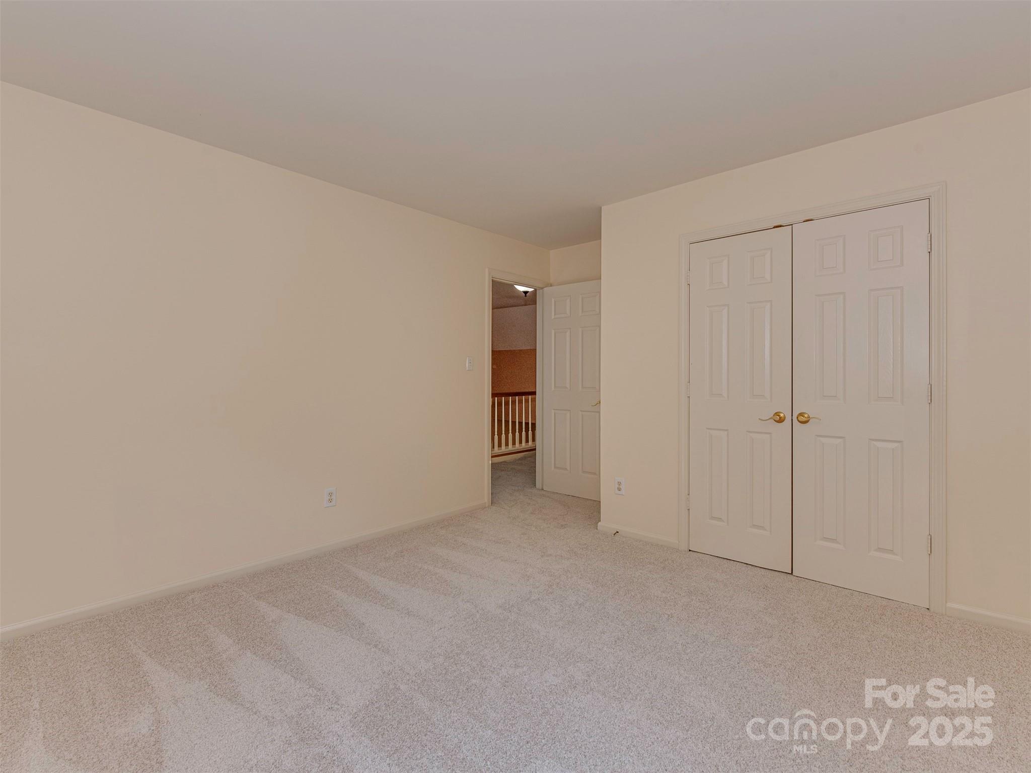 2825 Redfield Drive Property Photo 24