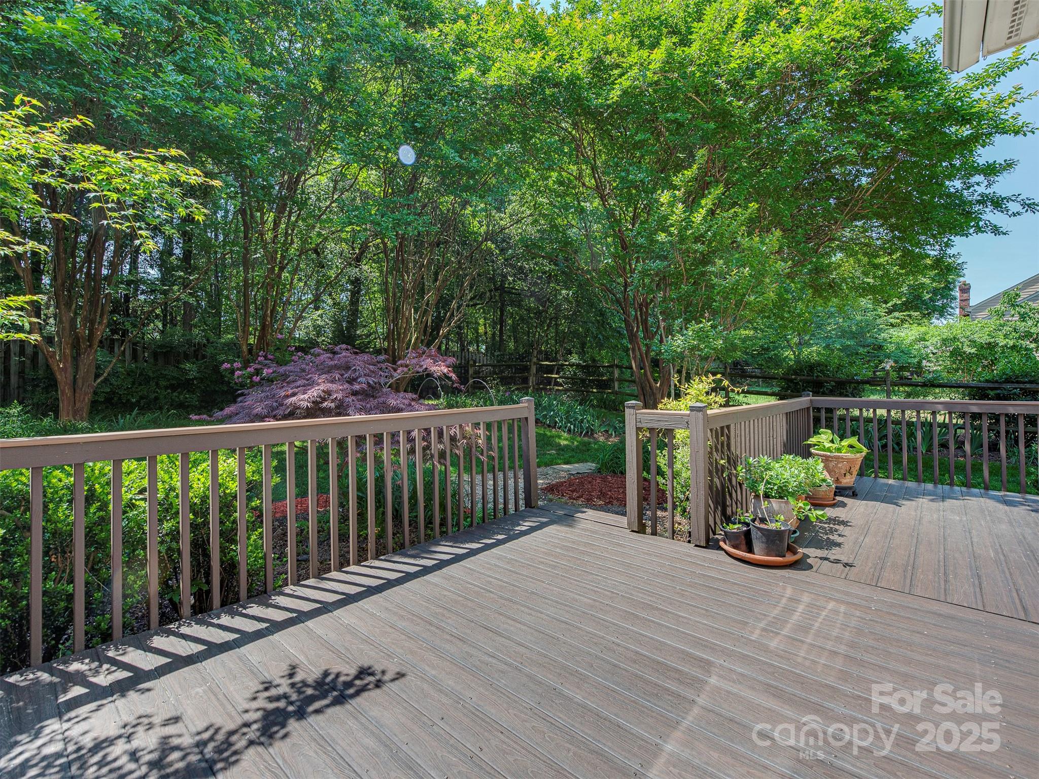 2825 Redfield Drive Property Photo 29