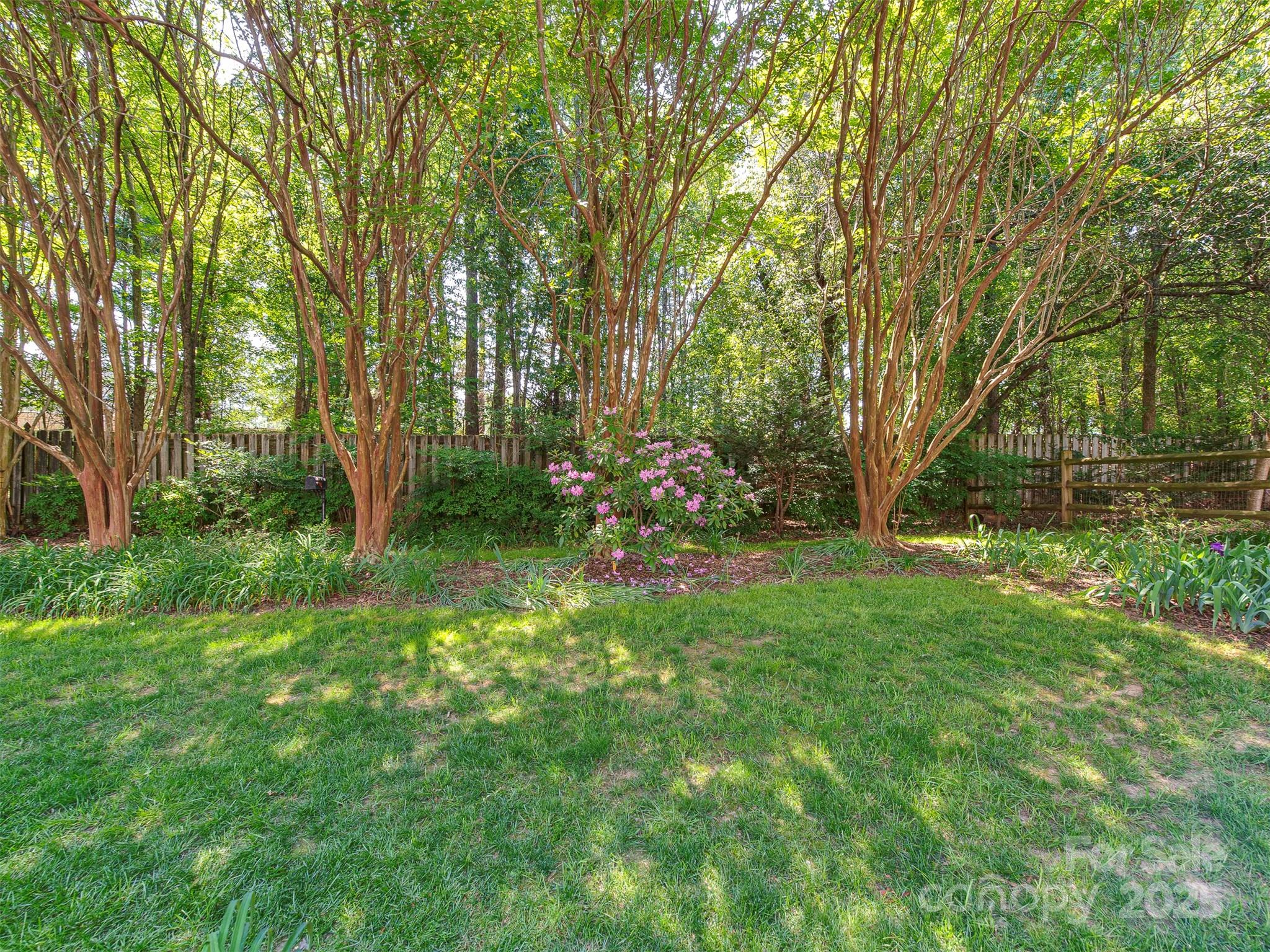 2825 Redfield Drive Property Photo 34