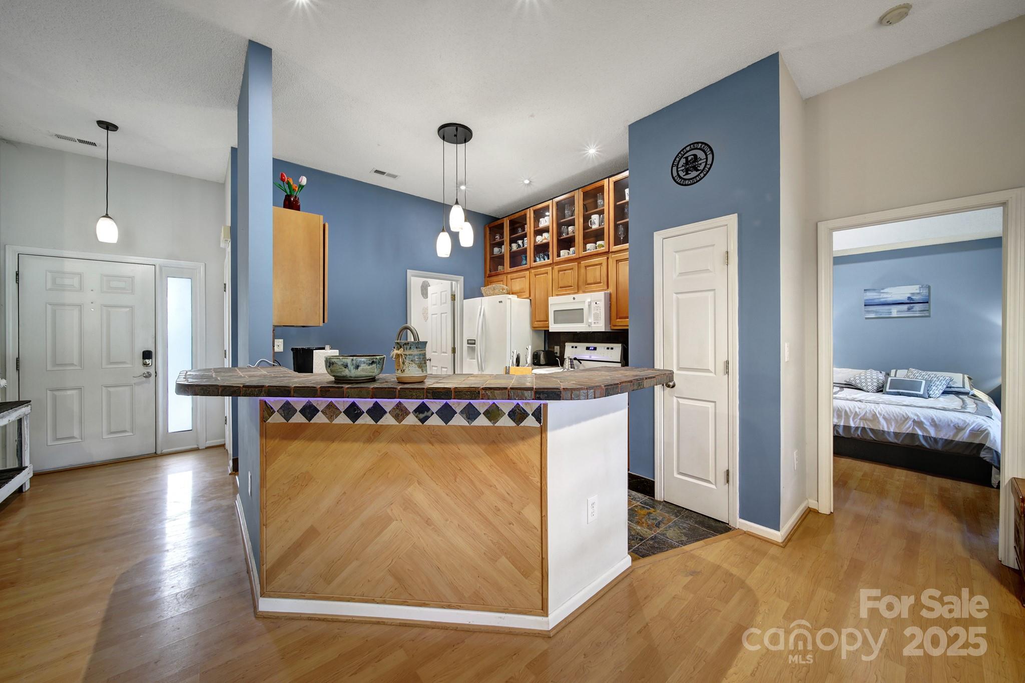 1021 Stinson Glen Lane Property Photo 6