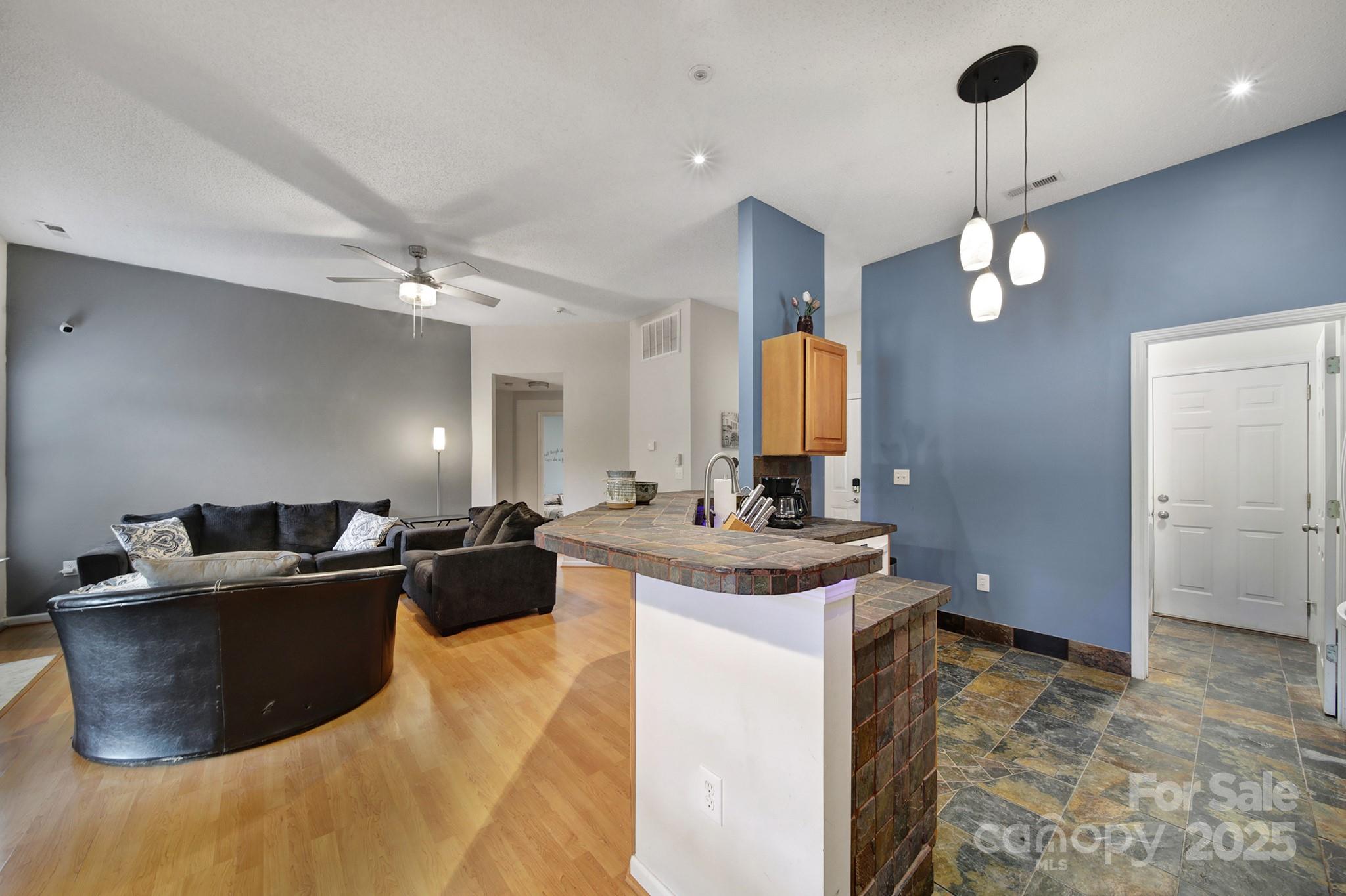 1021 Stinson Glen Lane Property Photo 7