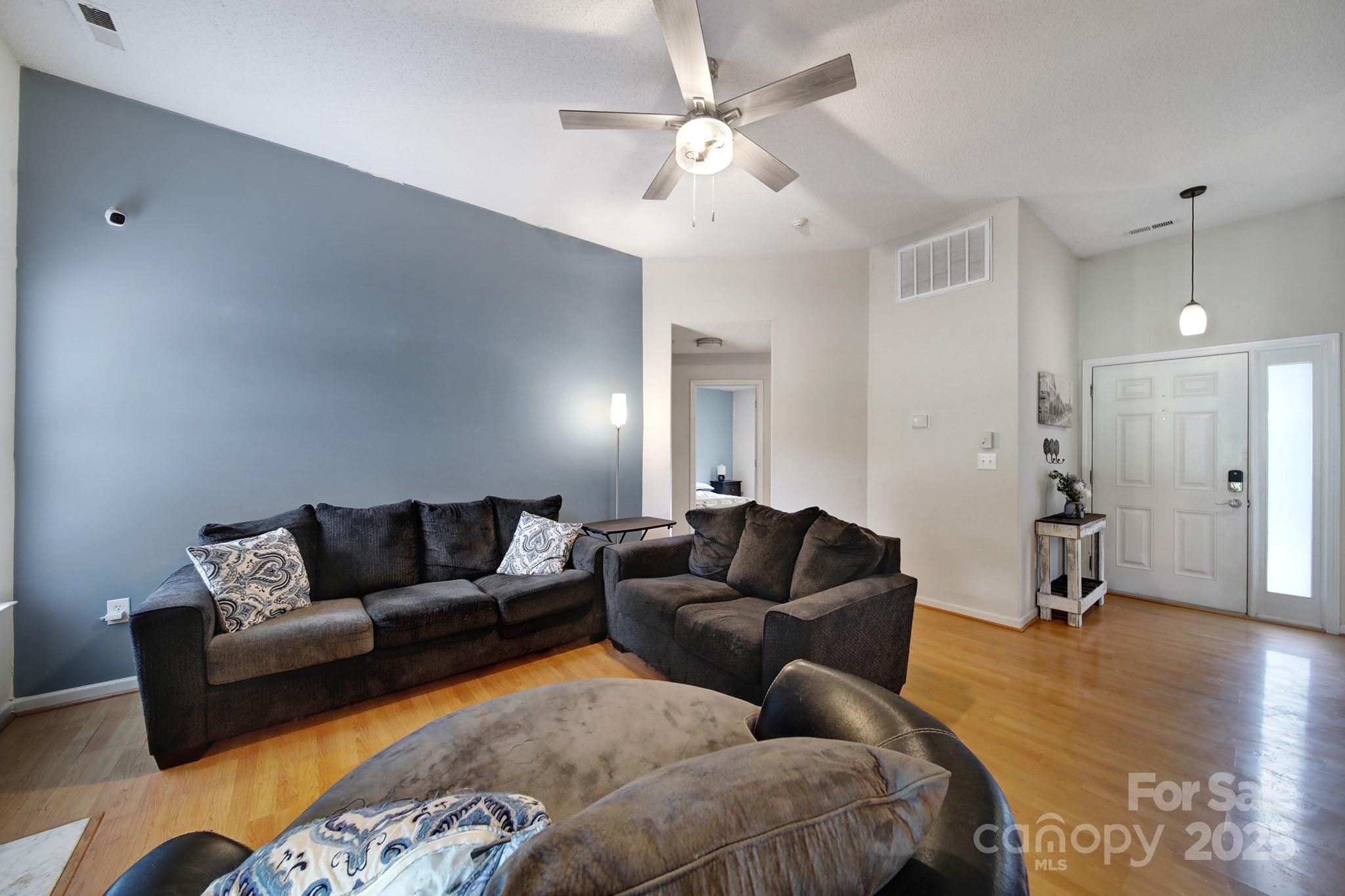 1021 Stinson Glen Lane Property Photo 8