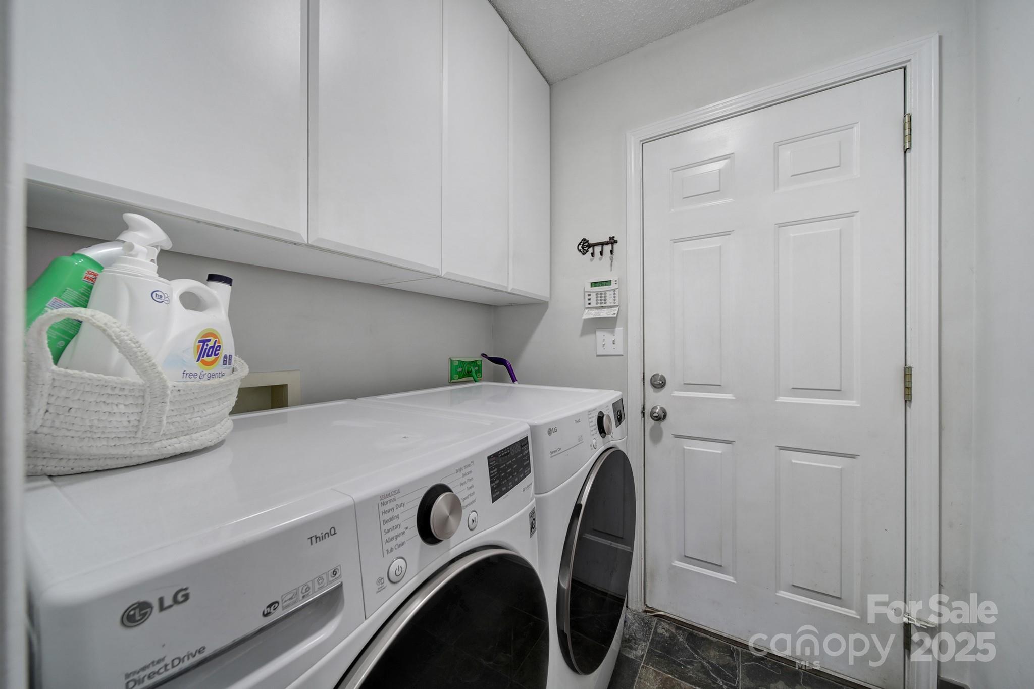 1021 Stinson Glen Lane Property Photo 11