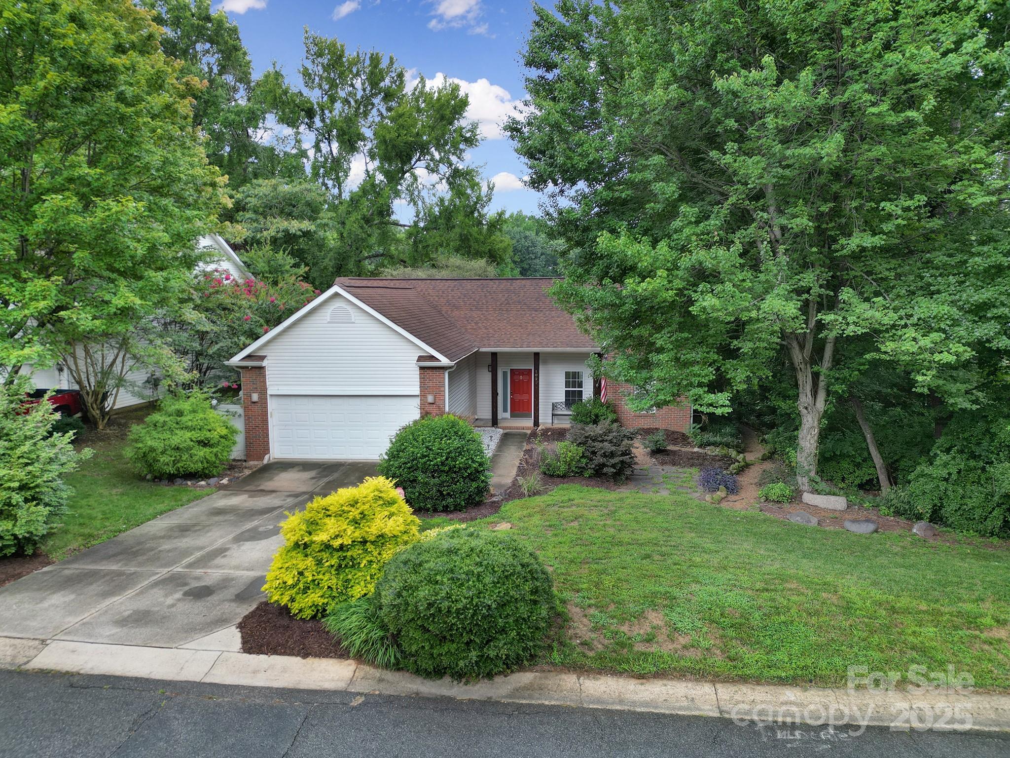 1021 Stinson Glen Lane Property Photo 29