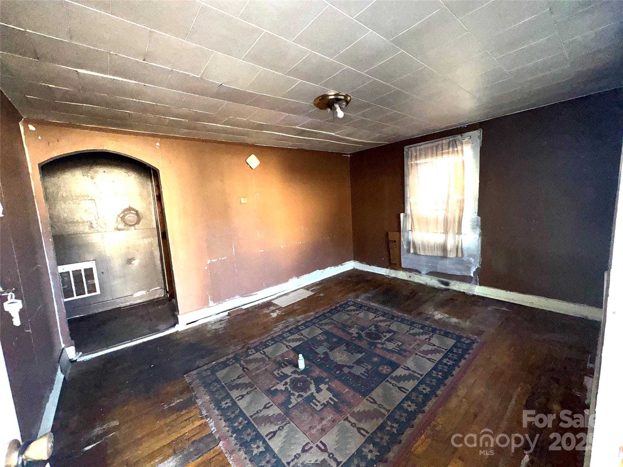 302 Melrose Drive Property Photo 3