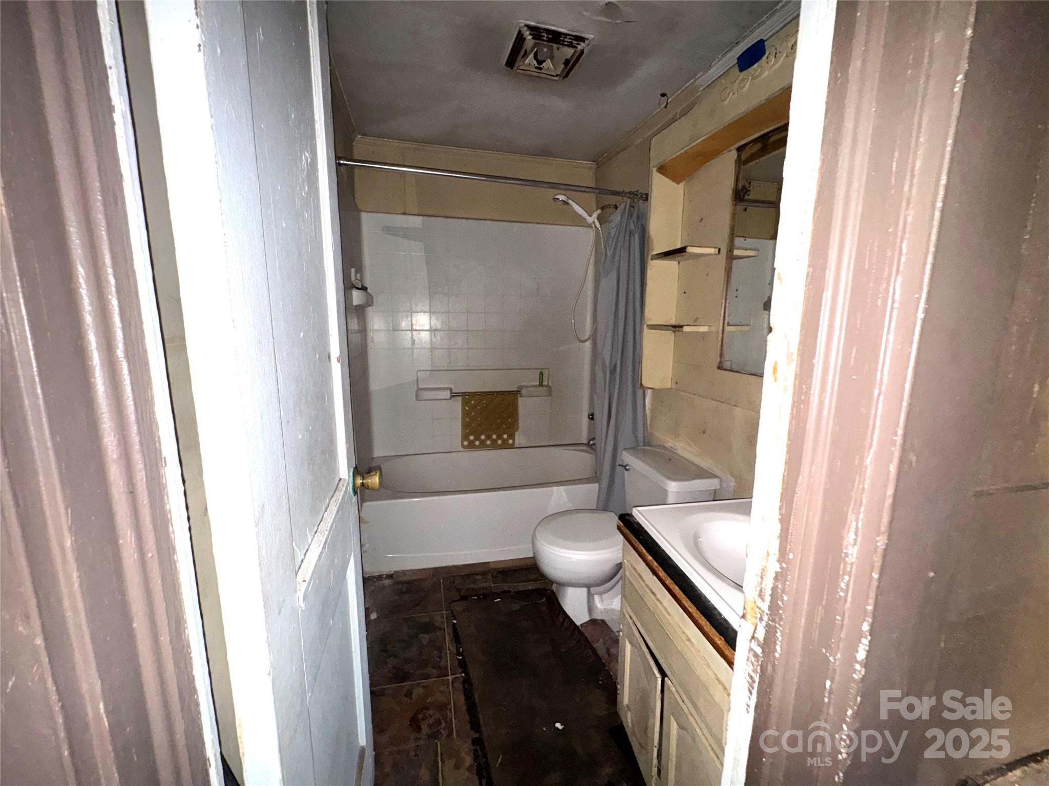 302 Melrose Drive Property Photo 12