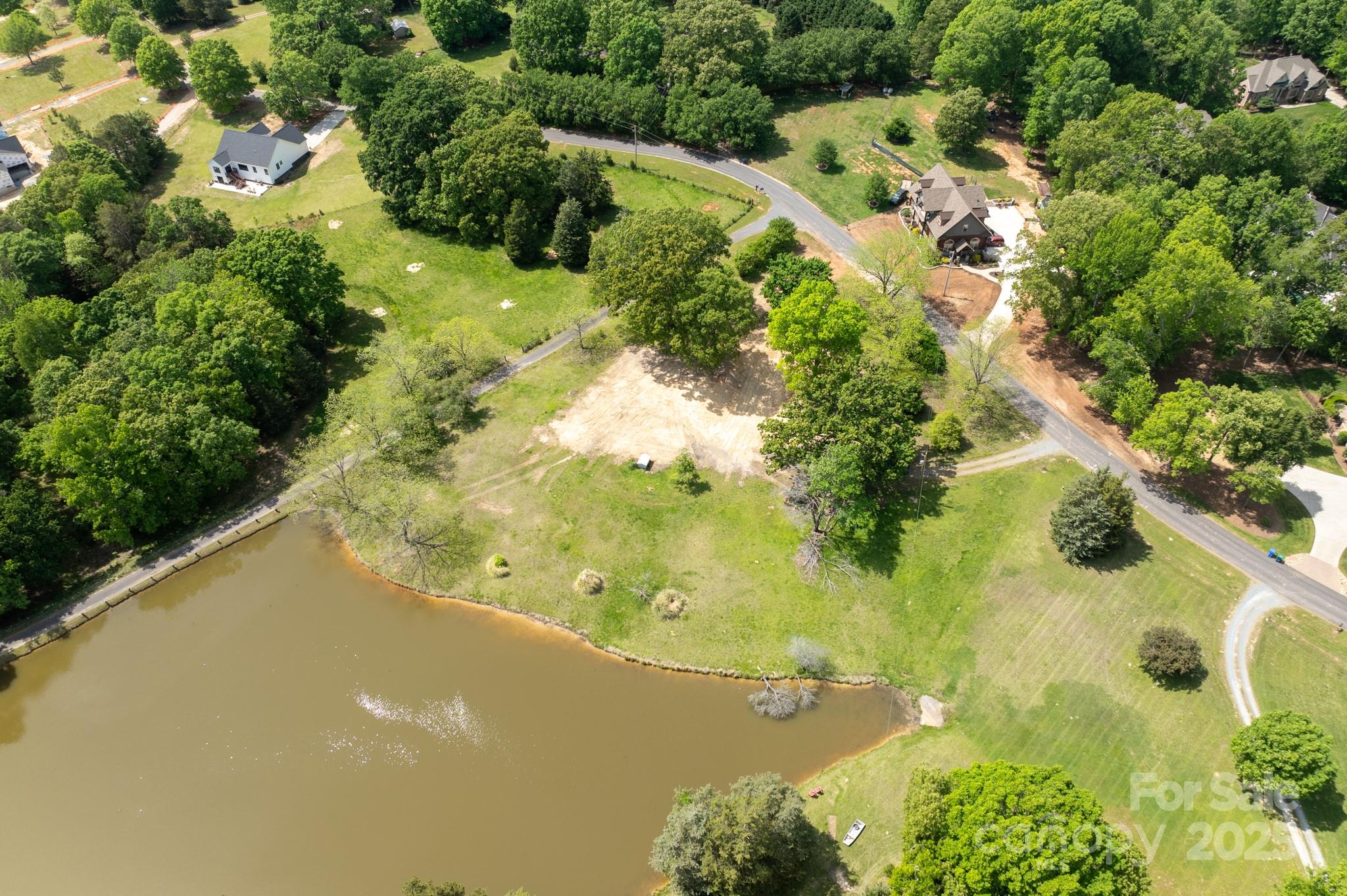 8805 Wingard Drive Property Photo 4