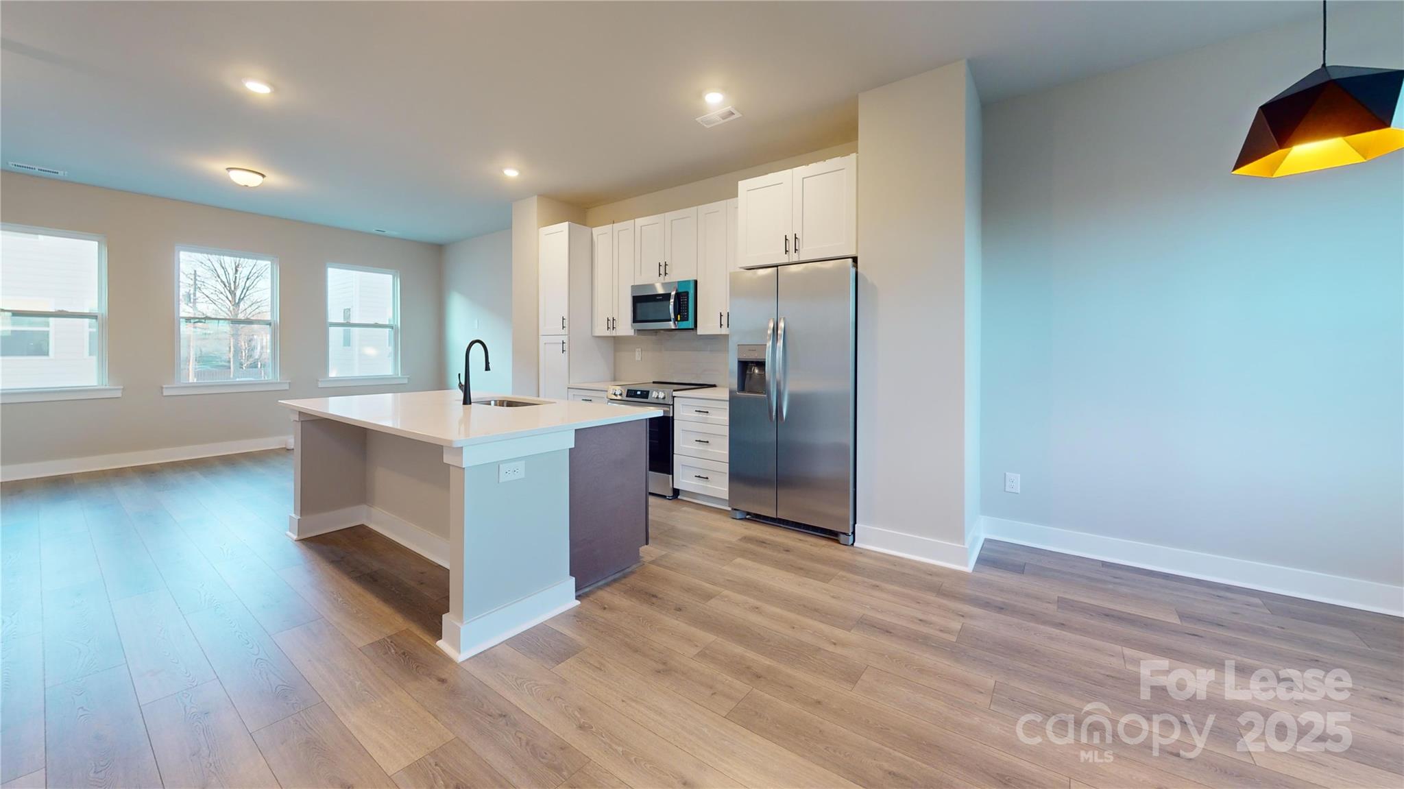 4106 Salient Street Property Photo 8