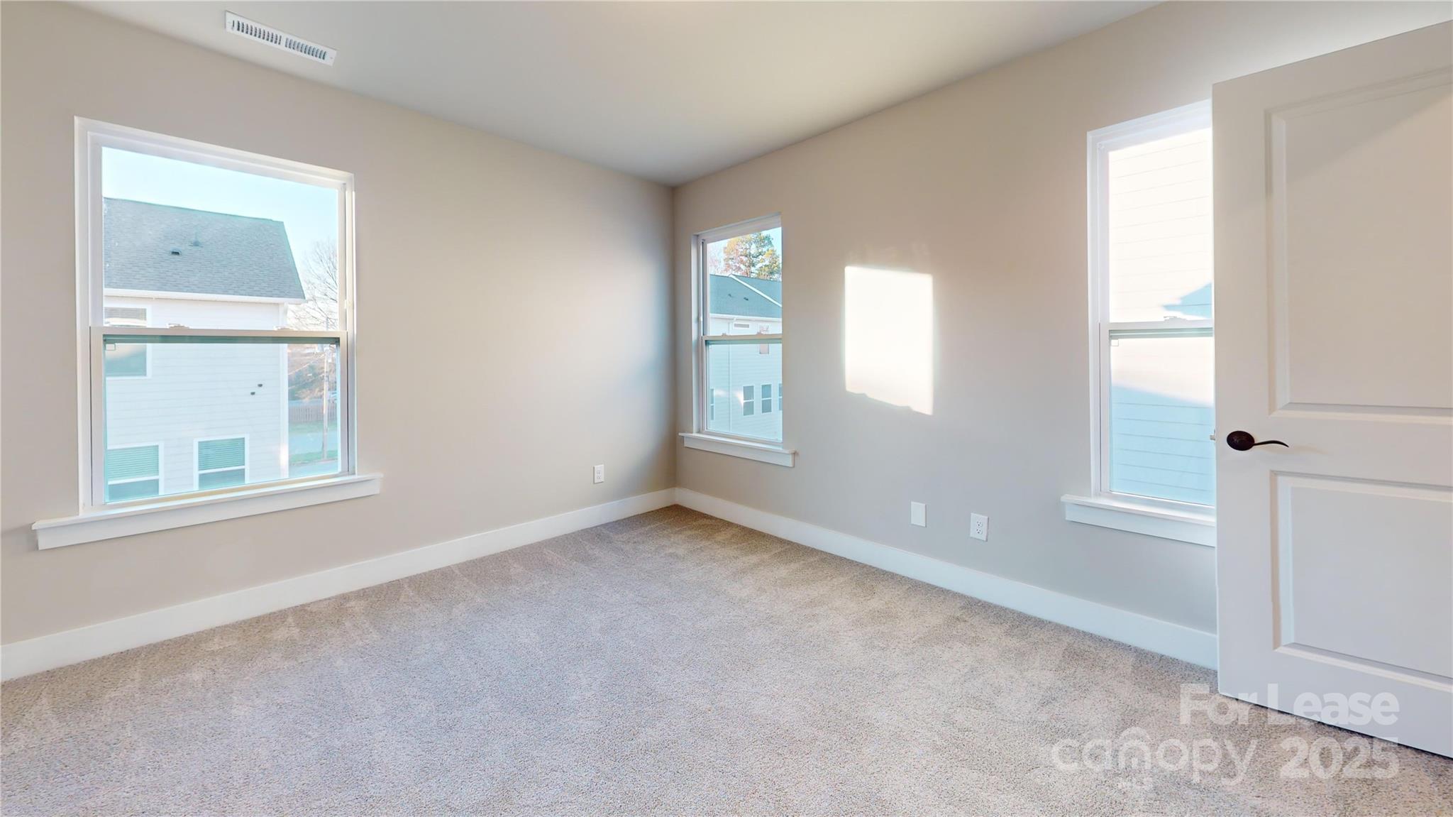 4106 Salient Street Property Photo 9