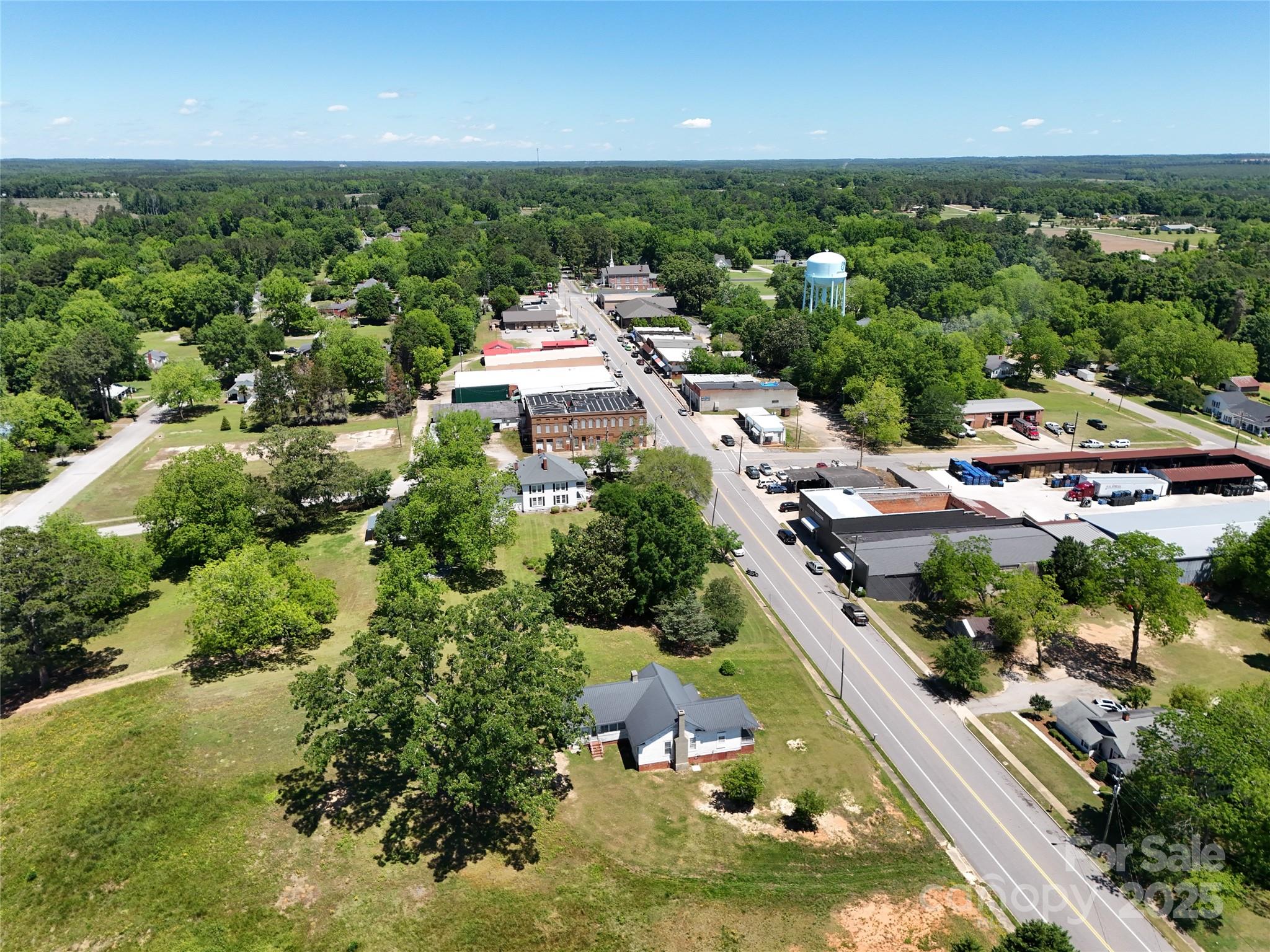 213 S Main Street Property Photo 7