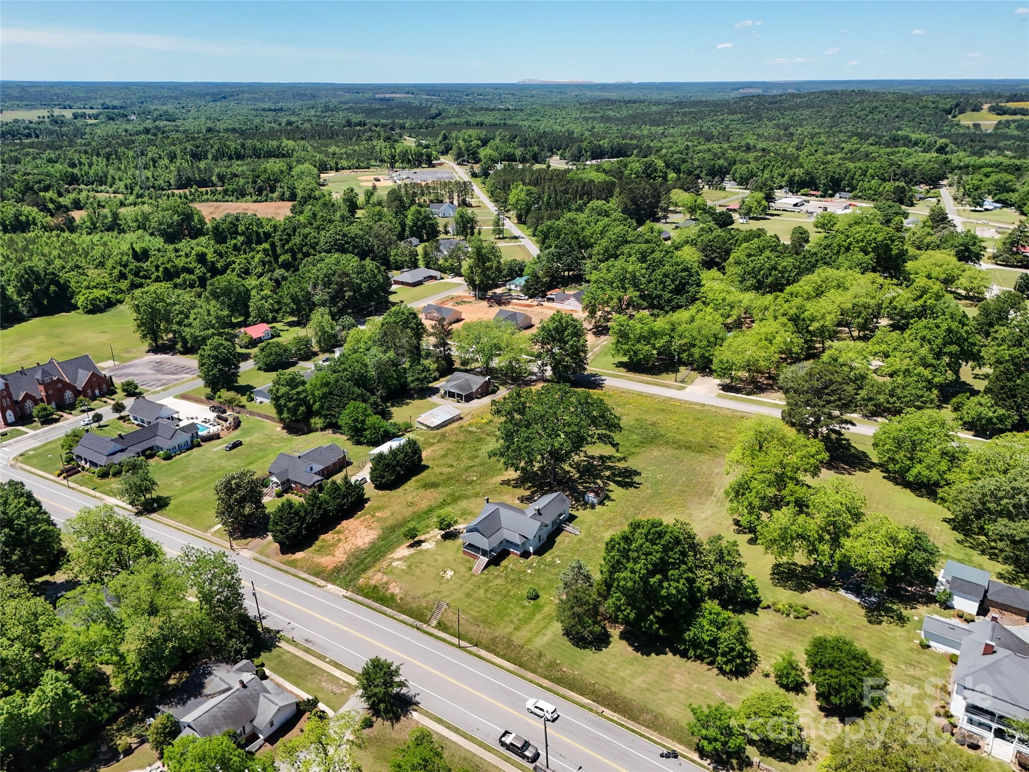 213 S Main Street Property Photo 11