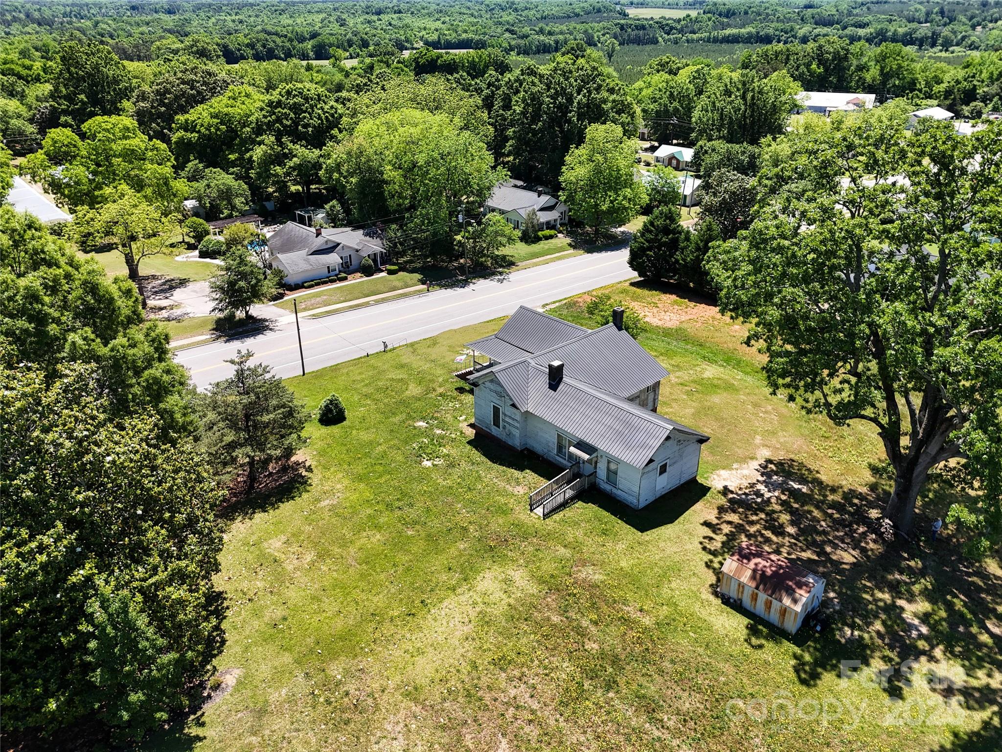 213 S Main Street Property Photo 14