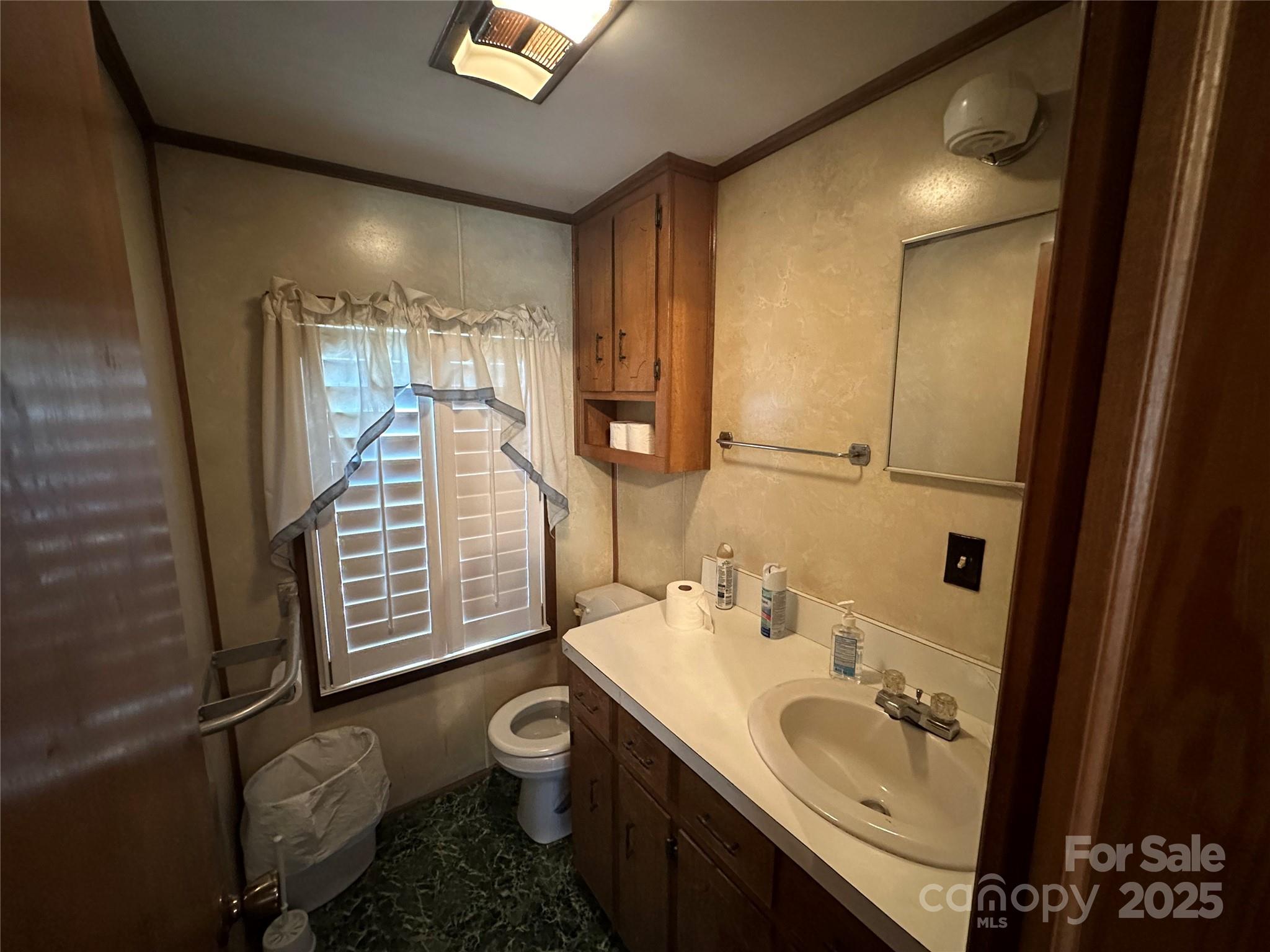 213 S Main Street Property Photo 22