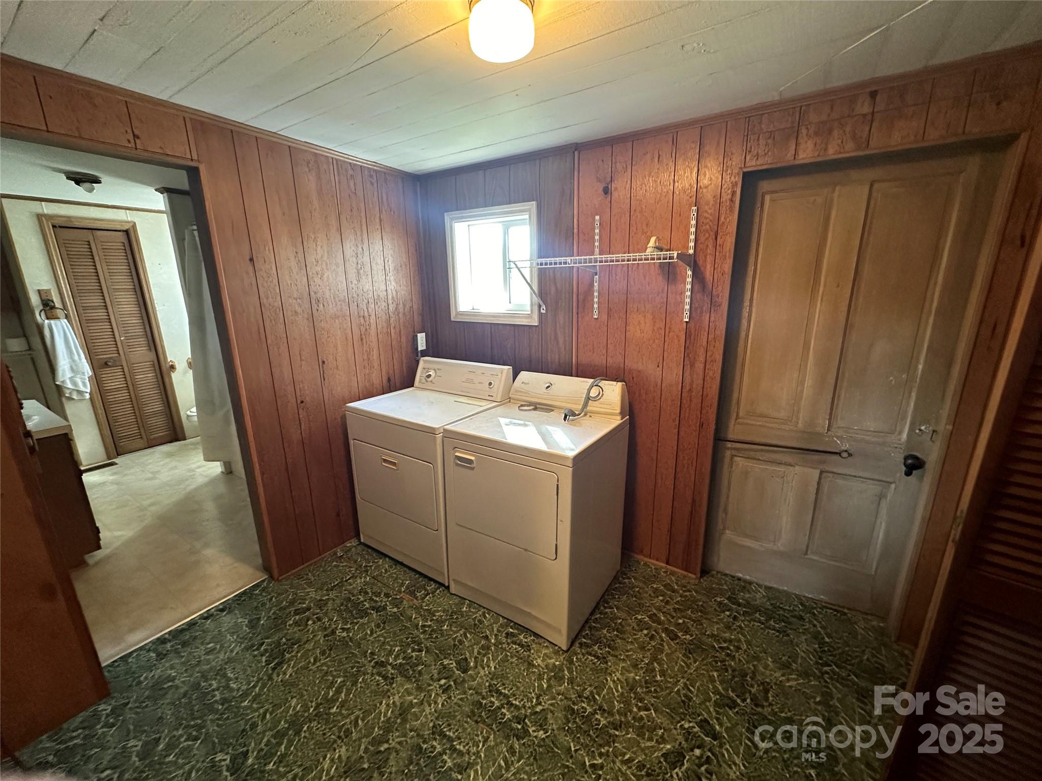 213 S Main Street Property Photo 29