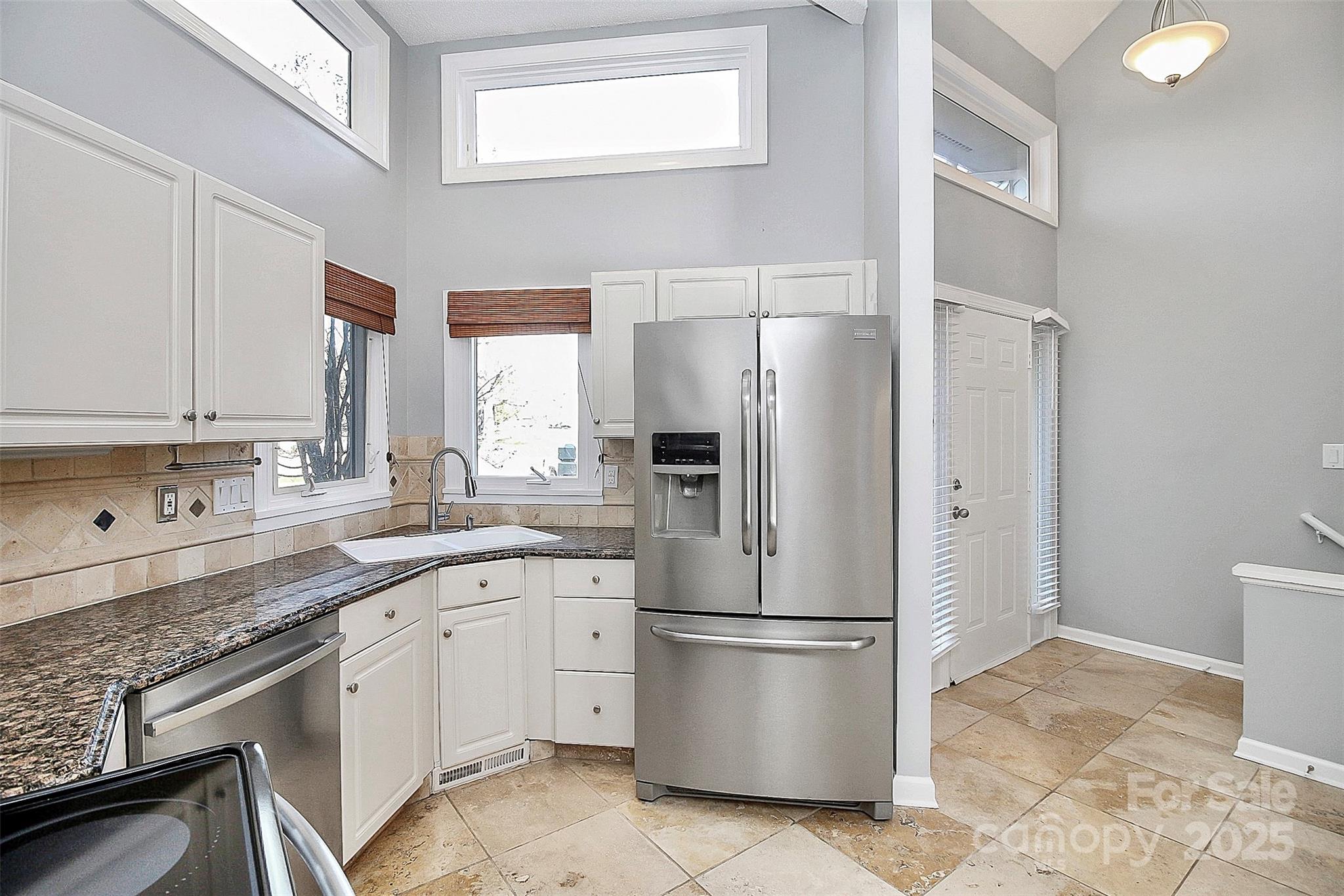 13932 Queens Harbor Road Property Photo 1