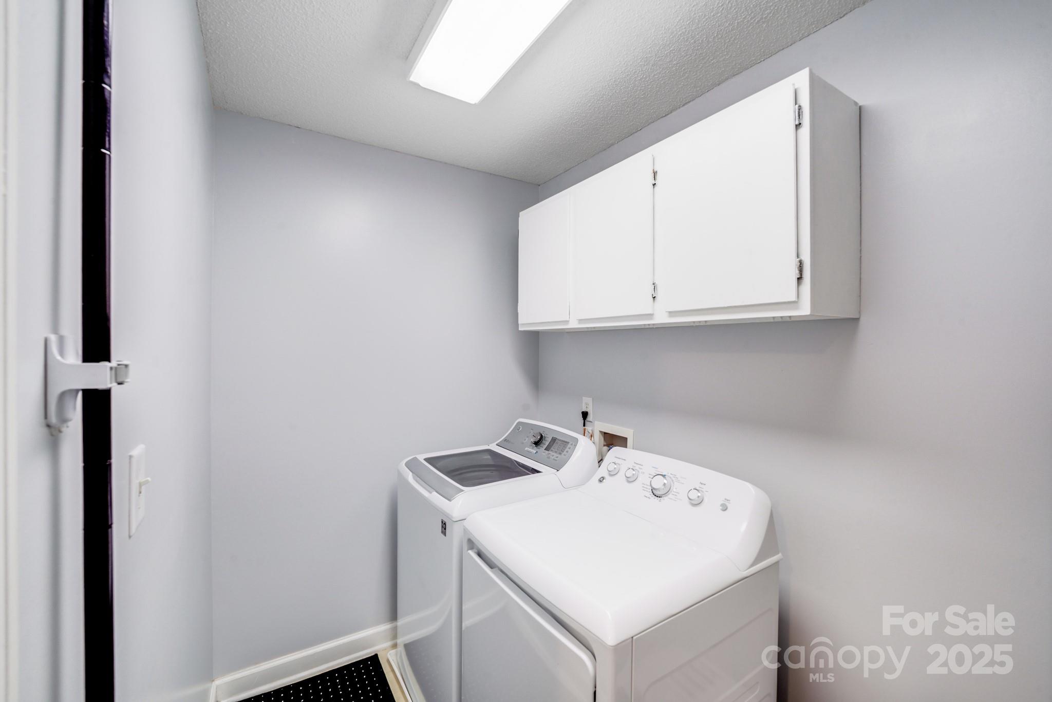 6910 Birdsong Lane Property Photo 20