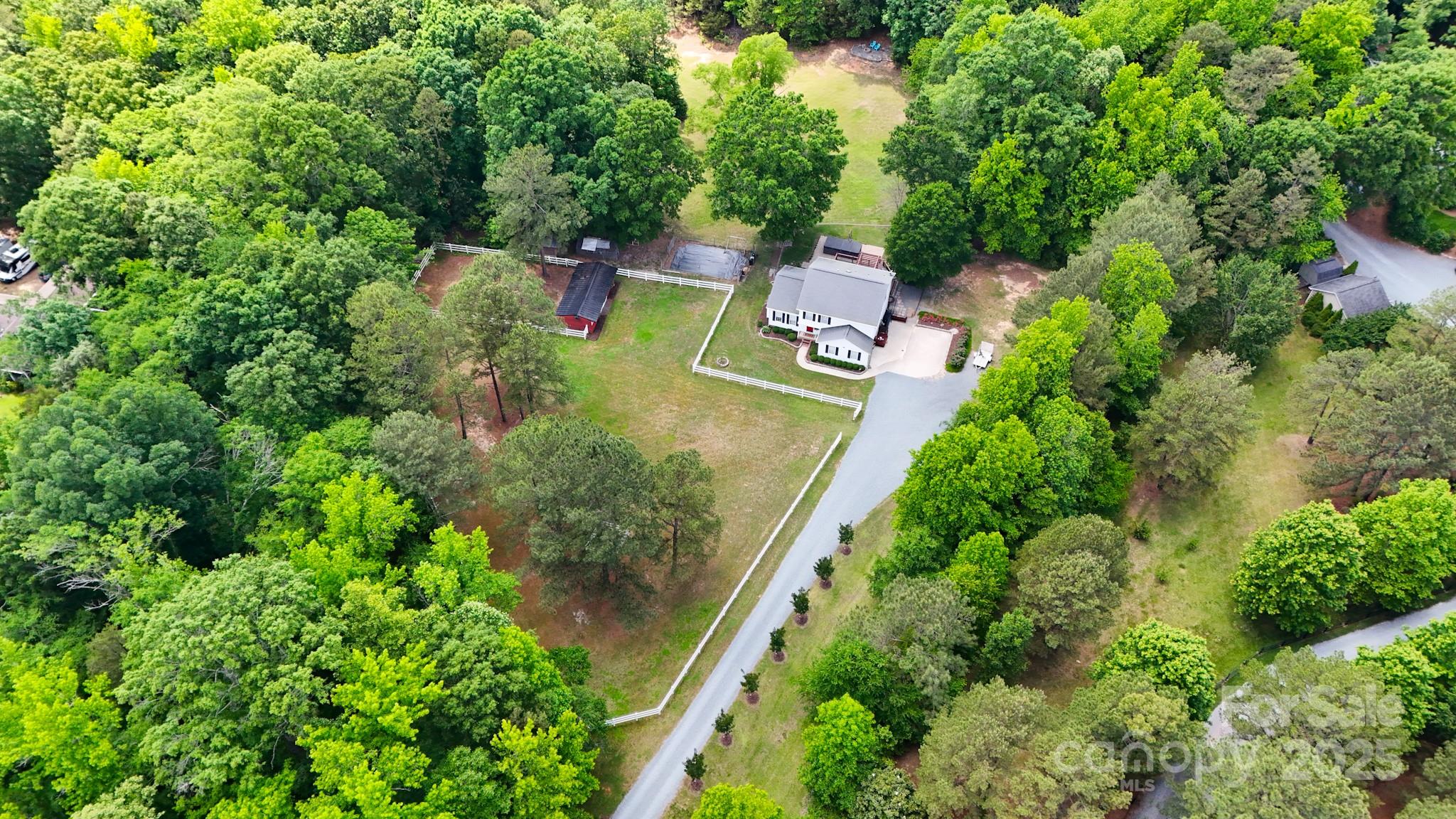 6910 Birdsong Lane Property Photo 44