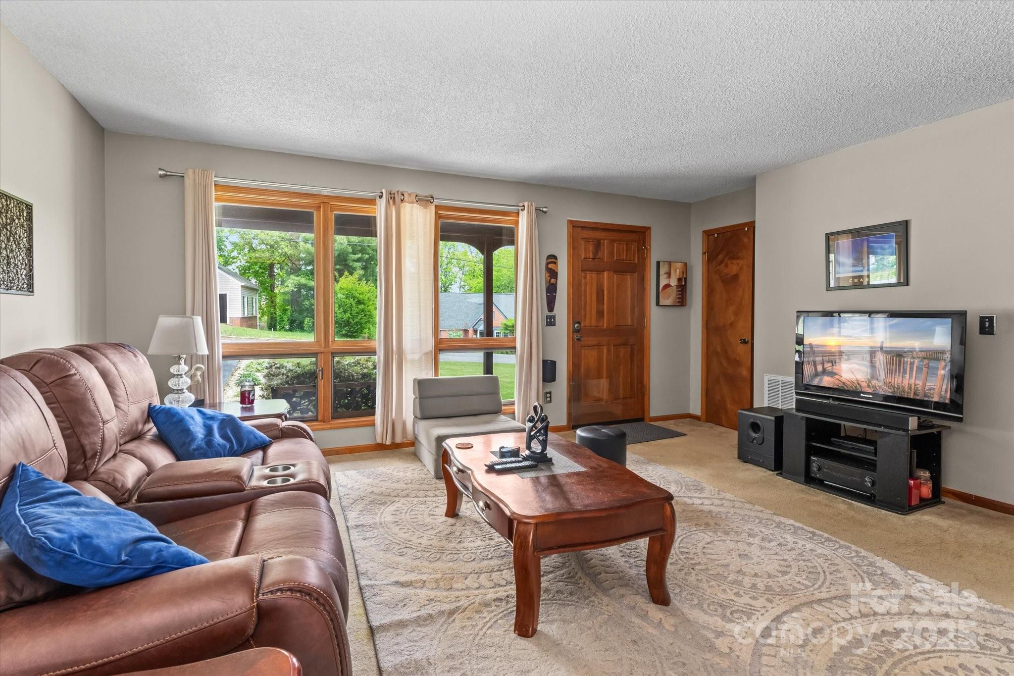 204 Triplett Street Property Photo 3