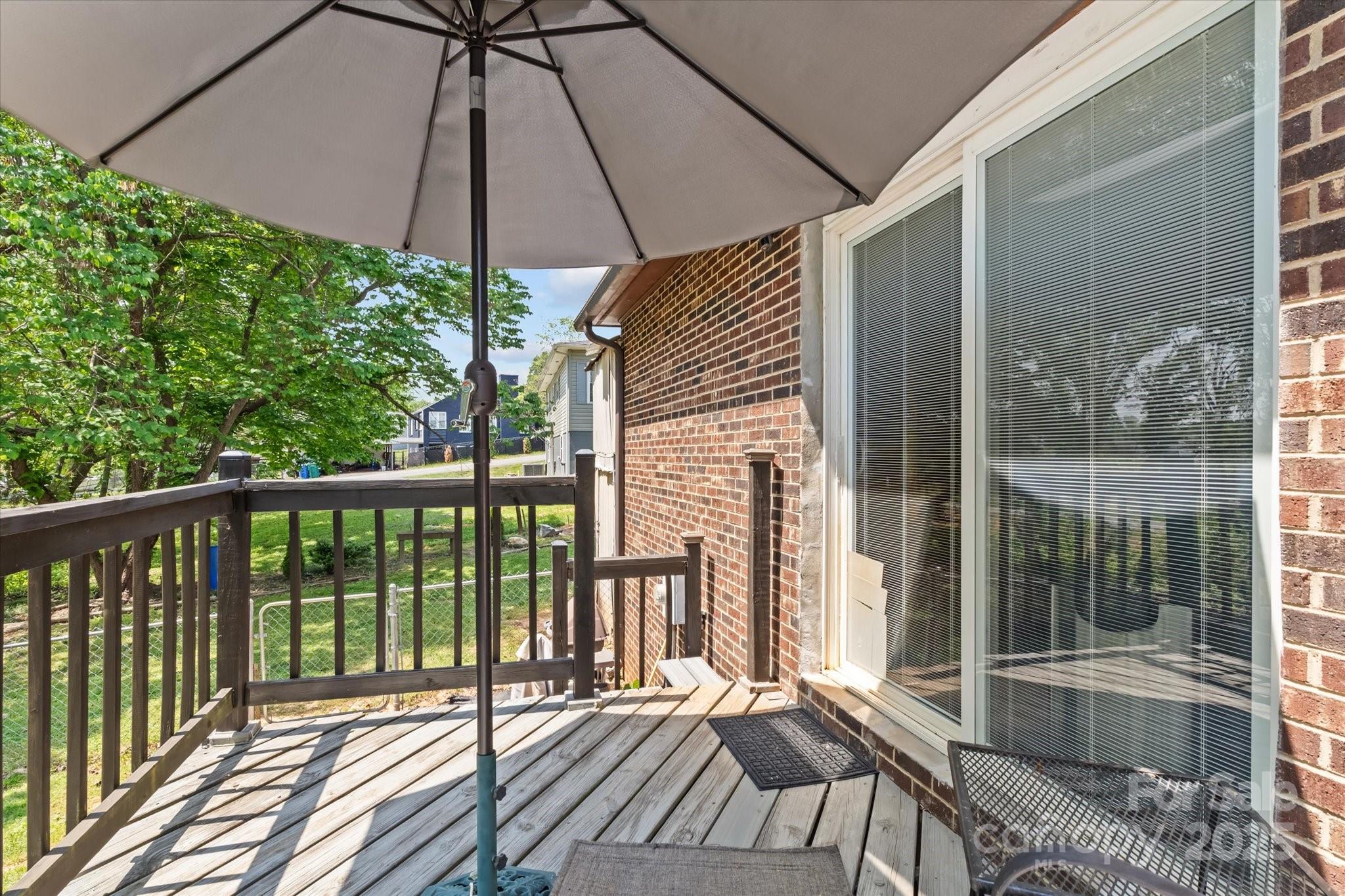 204 Triplett Street Property Photo 16