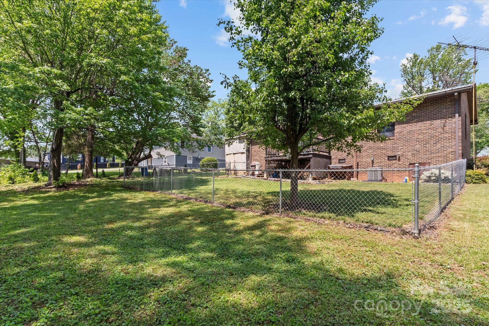 204 Triplett Street Property Photo 22