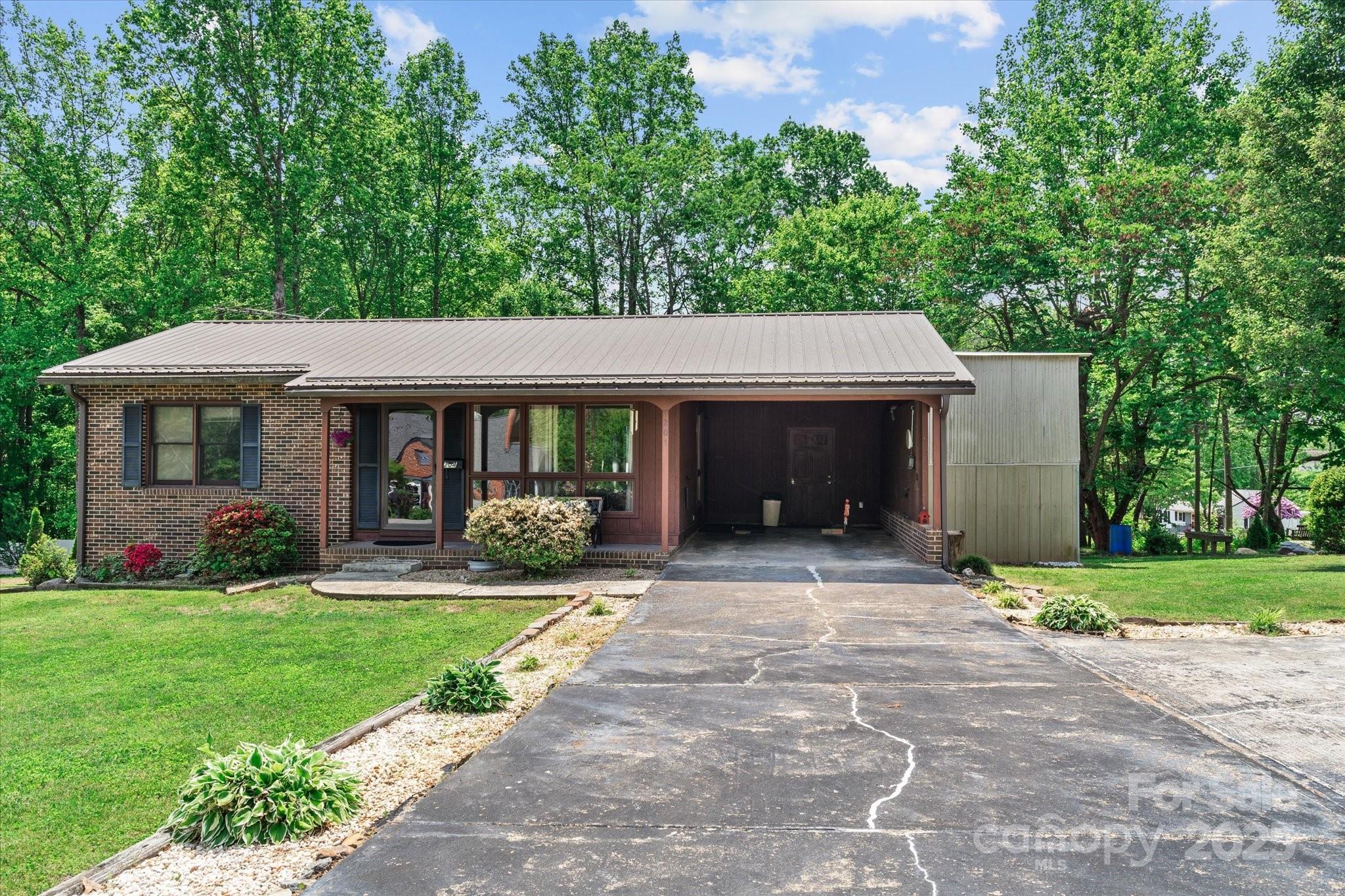 204 Triplett Street Property Photo 25