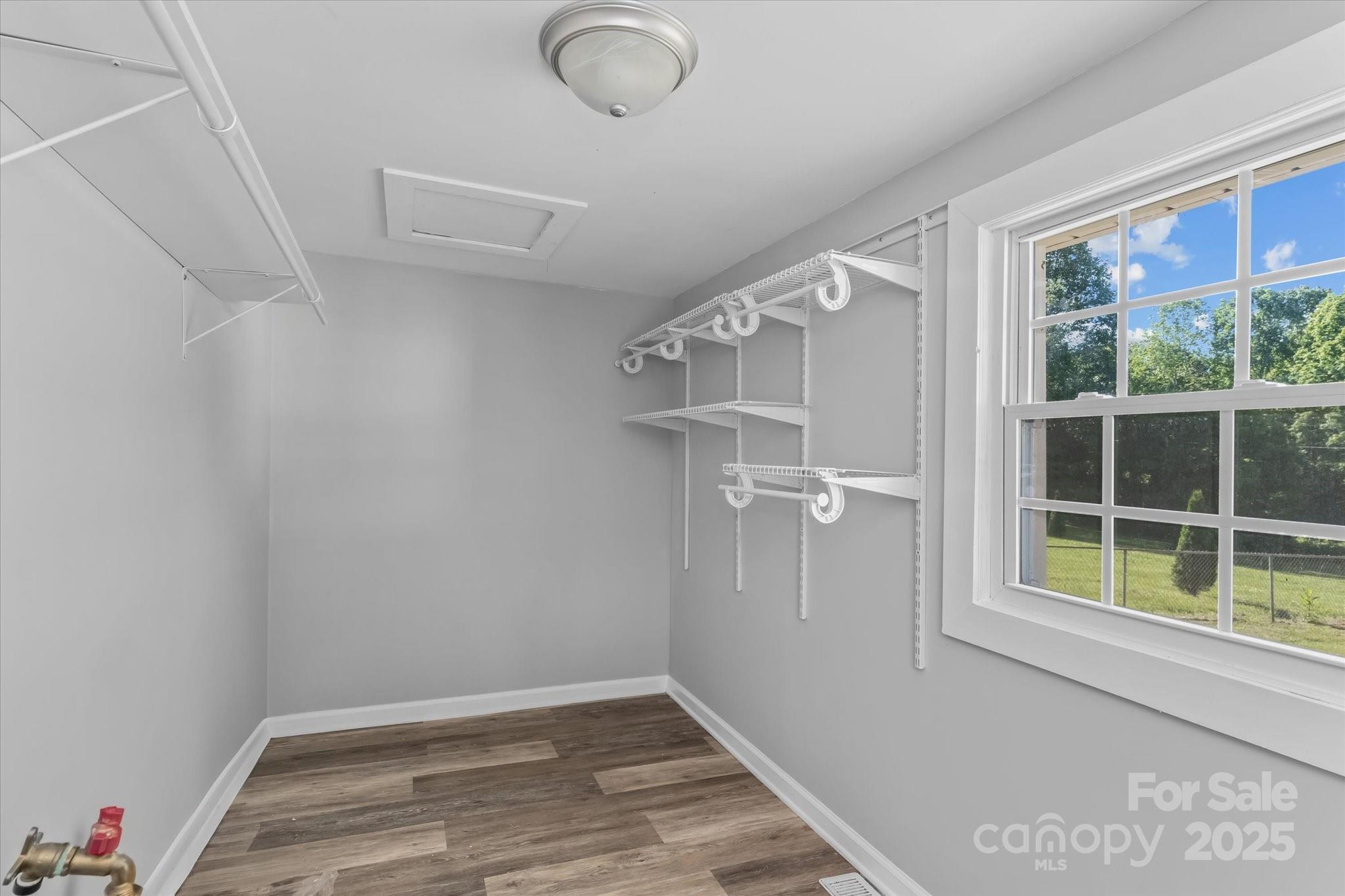 1516 Brock Road Property Photo 10