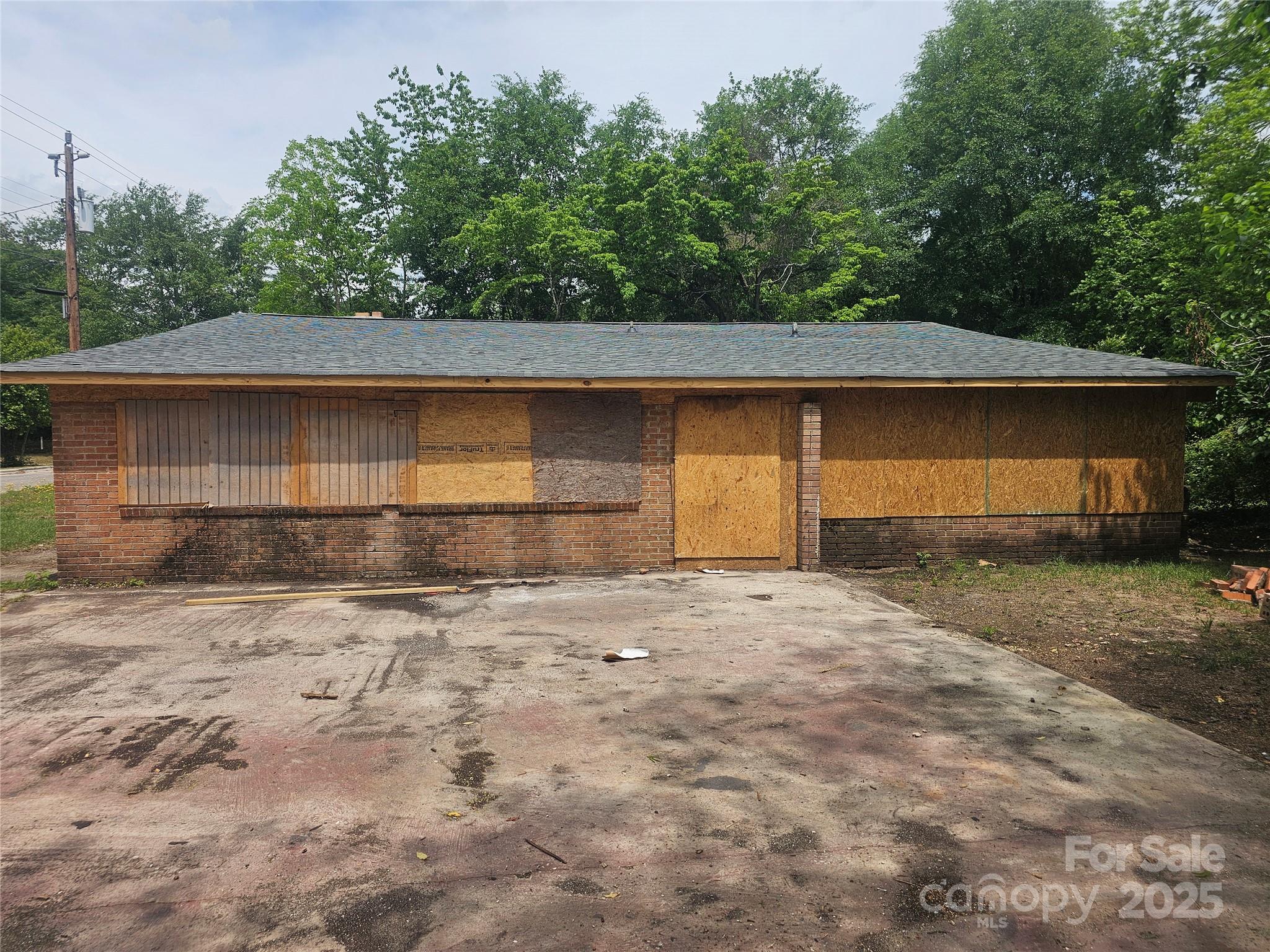 714 Pine Street Property Photo 3